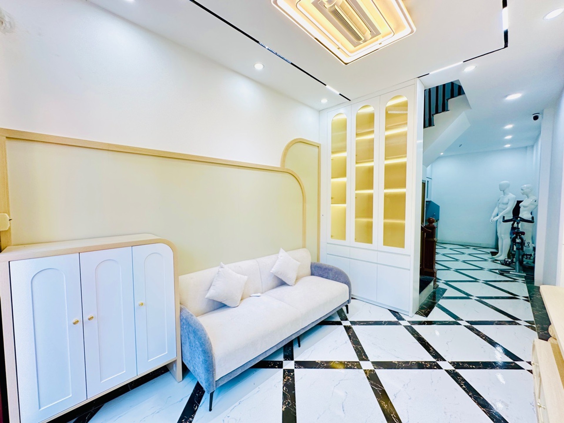 B.á.n nhà Bát Khối – Ngõ thông, Nhà mới, 33m2, 6.6 tỷ