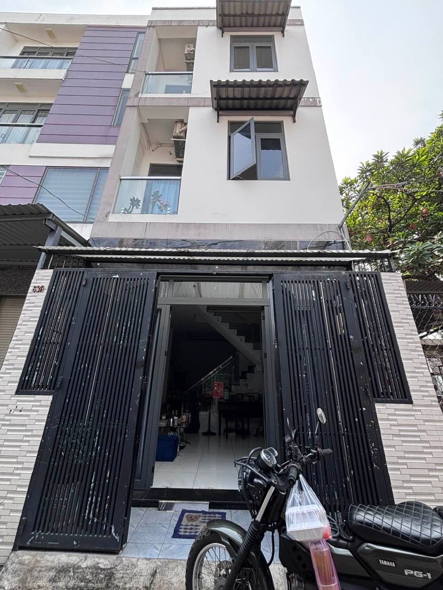 Nhà SHR chuẩn, 3 tầng 4PN gần AEON Tân Phú, giá tốt