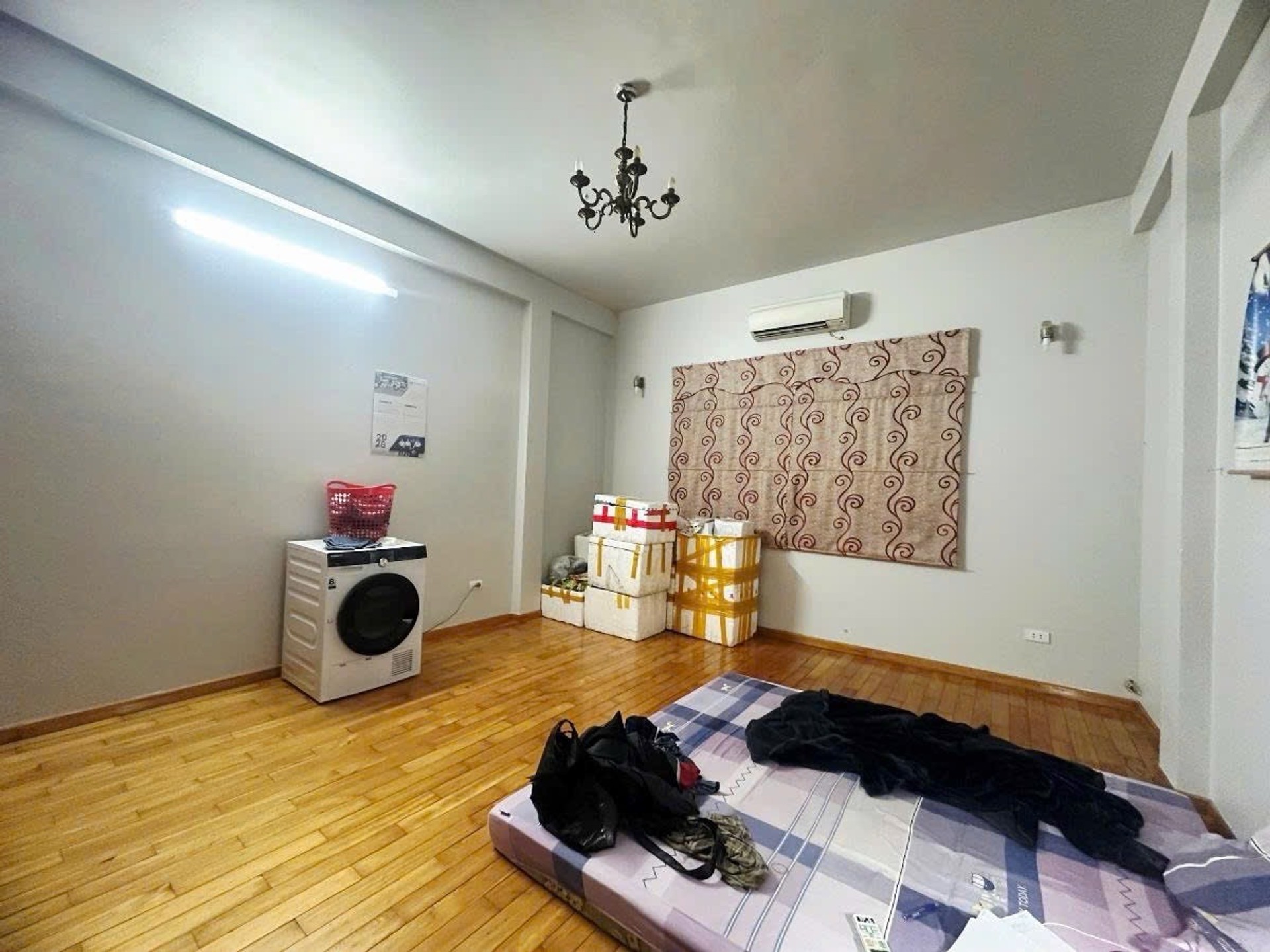 Tòa Nhà 6 Tầng Đẳng Cấp Gần Trung Tâm Cầu Giấy