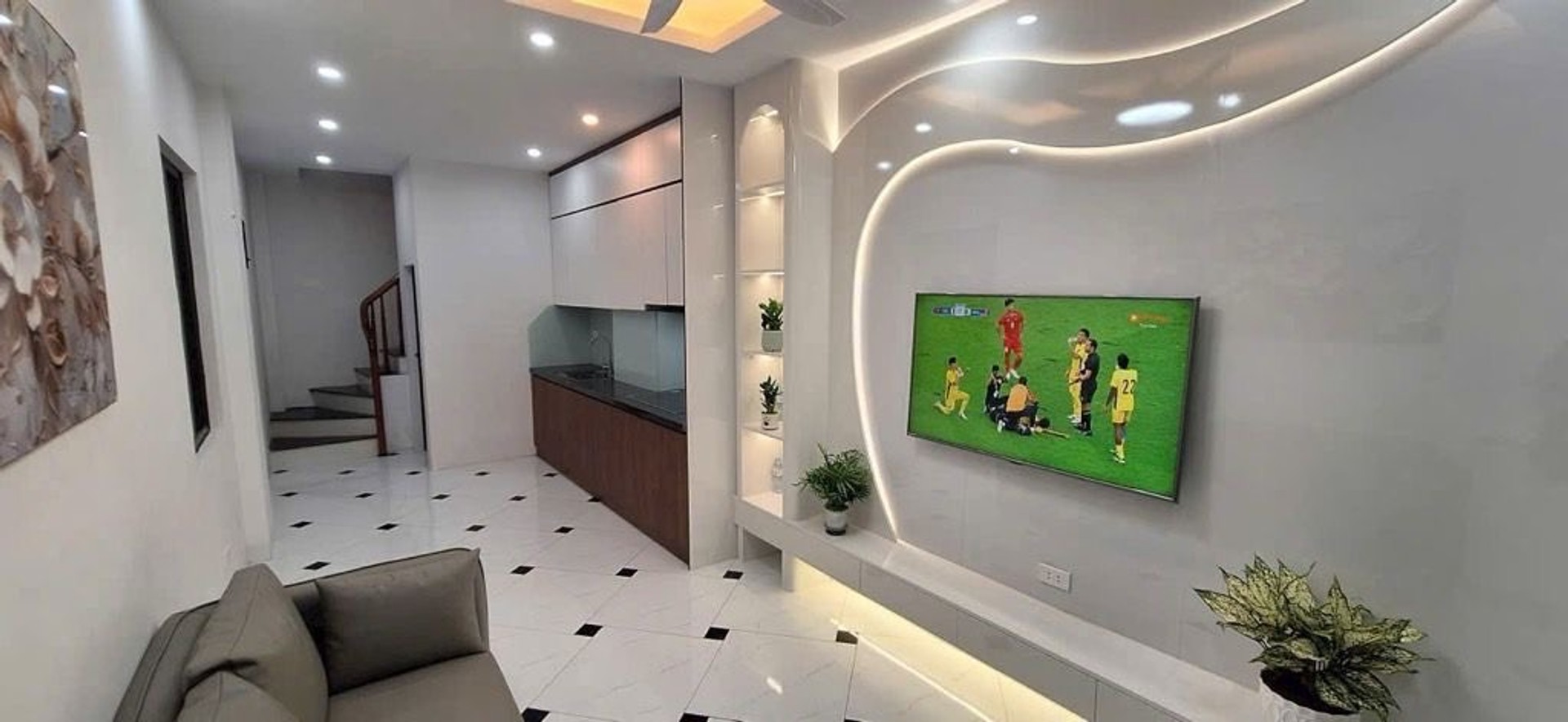 Bán nhà riêng 5 tầng tại Đại Cát, lô góc 2 thoáng, ngõ rộng 2.5m