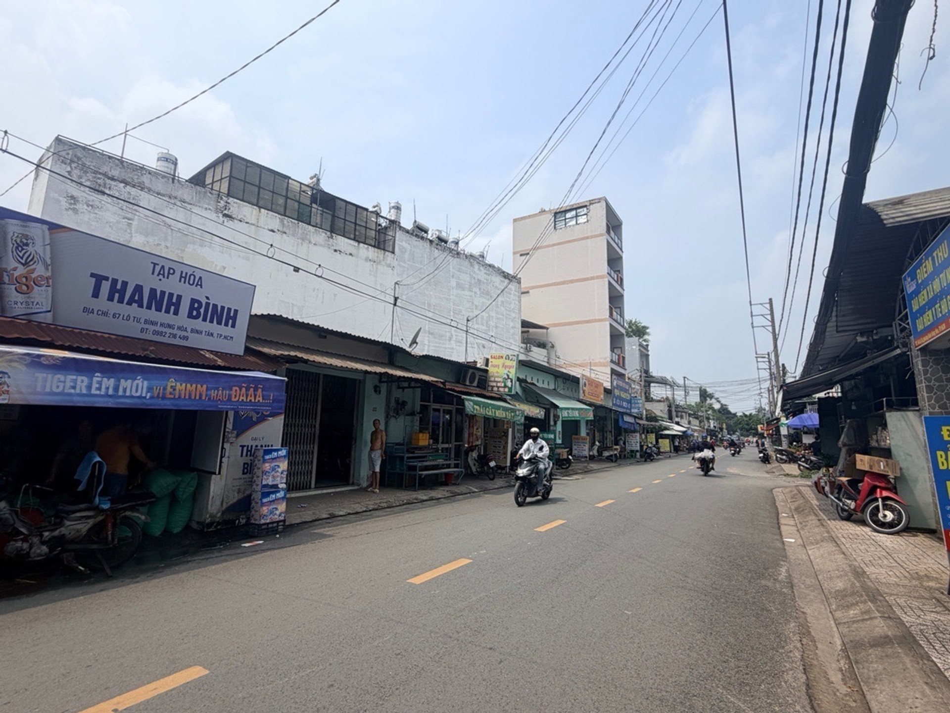 Lô Tư / Bình Tân, bán nhà mặt tiền 3 tầng ngang 5m, đường rộng 12m, có lề