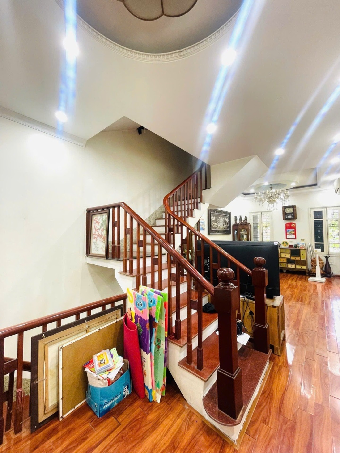 Nhà mặt phố Đoàn Thị Điểm, lô góc, thiết kế biệt thự Pháp sang trọng vừa ở vừa kinh doanh