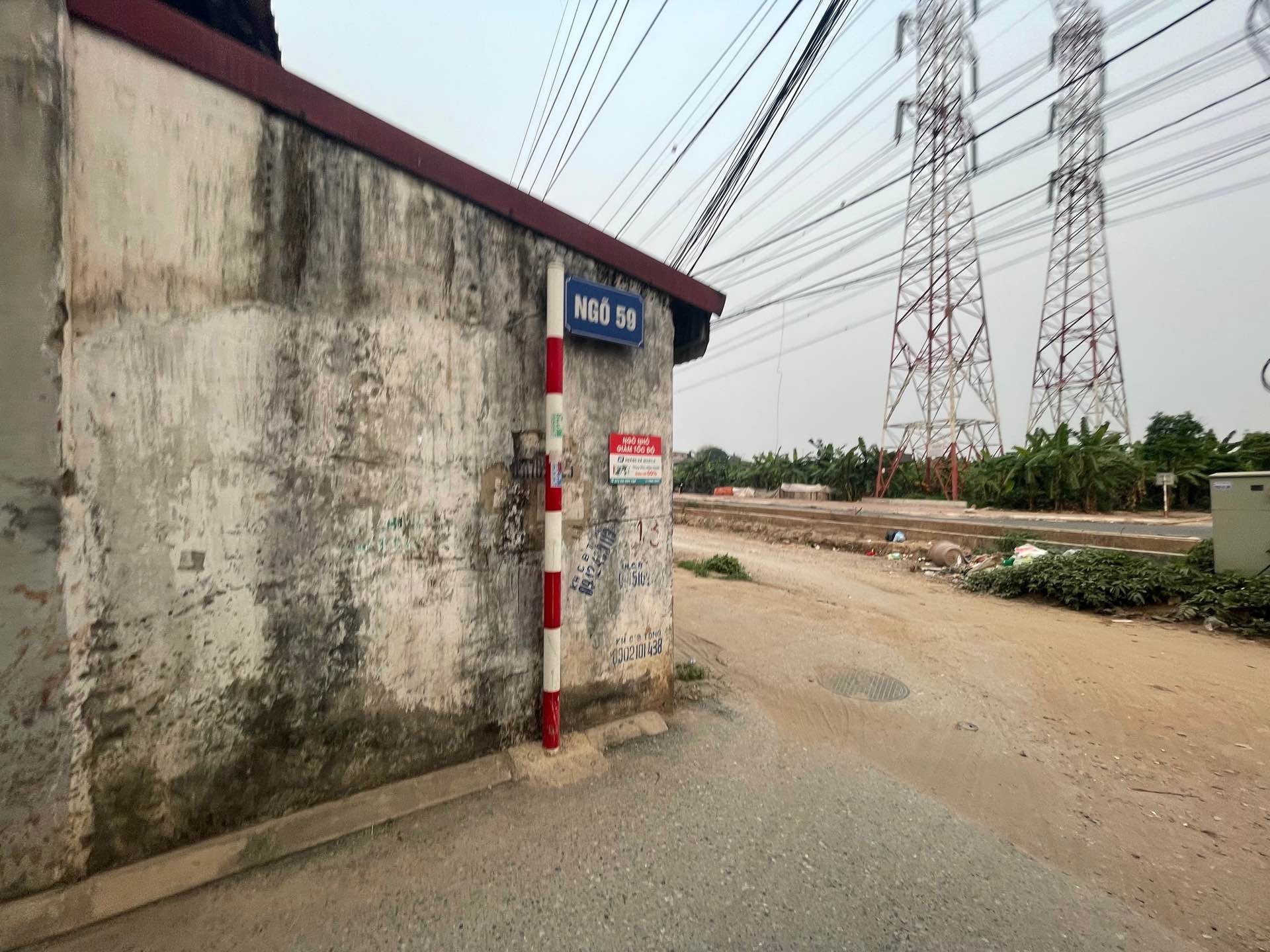 Nhà 2 tầng ô tô vào tận nơi, sống cực thoáng ở Yên Viên