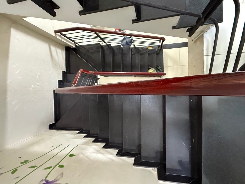 Cơ hội sở hữu nhà 4 tầng rộng gần 120m2 khu Bàu Cát giá chỉ 11.8 tỷ