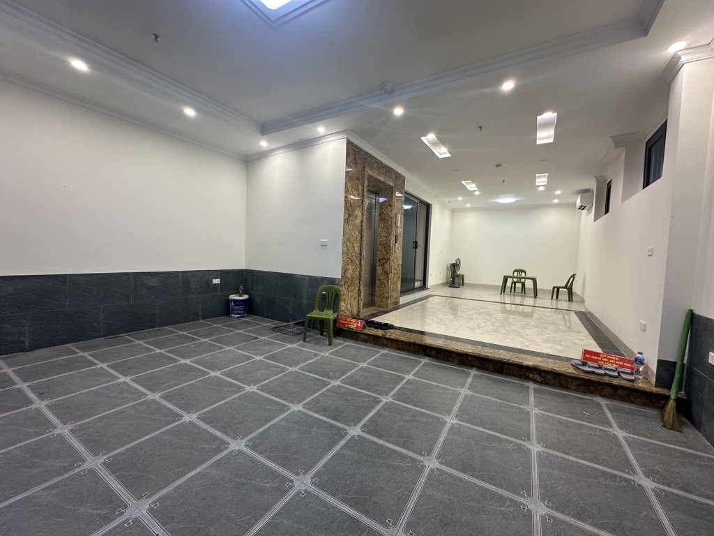 TOÀ CĂN HỘ BA ĐÌNH LÔ GÓC 7 TẦNG THANG MÁY 67M GIÁ 24 TỶ