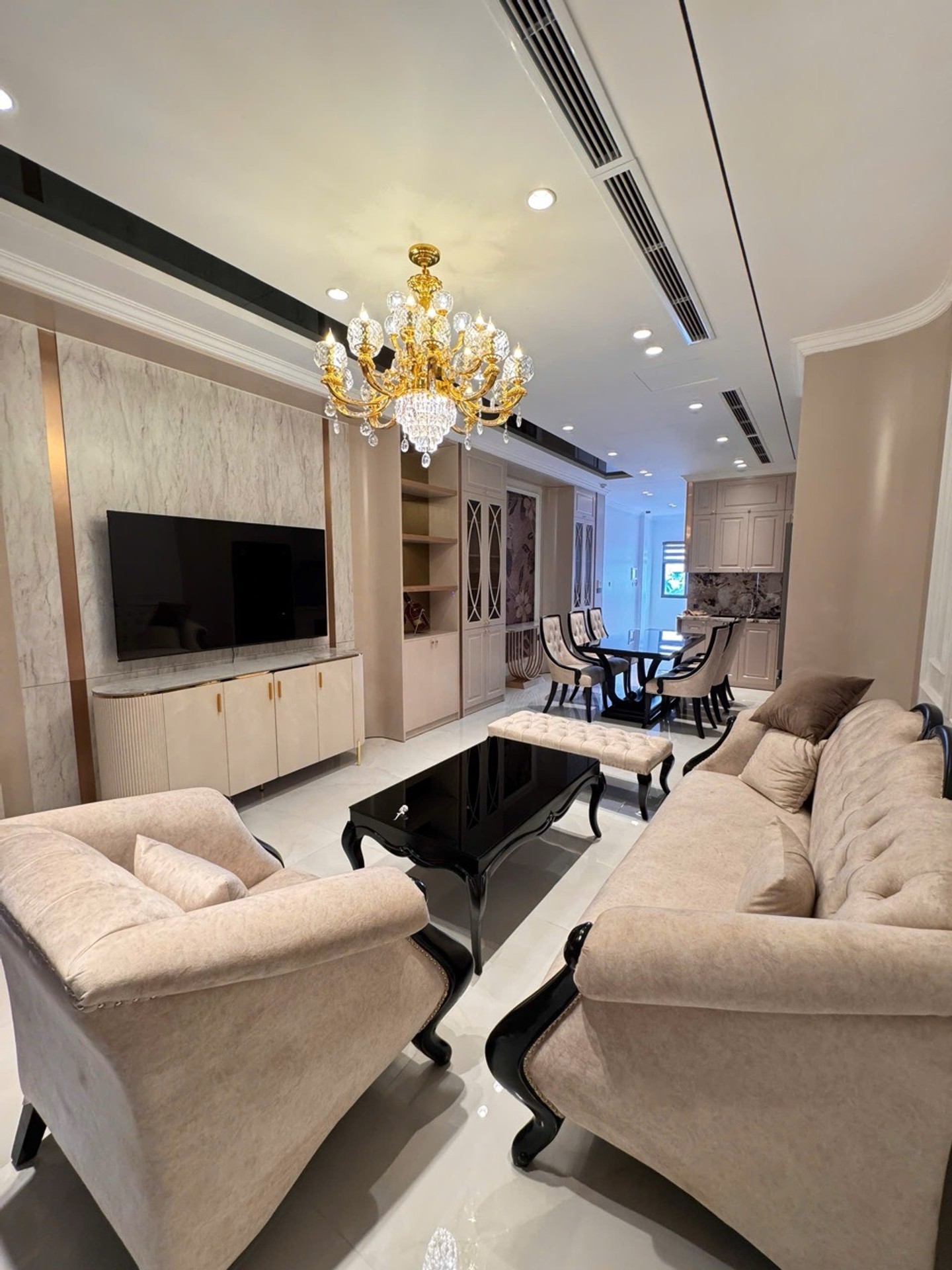 Bán gấp nhà 7 tầng ngõ 4 ô tô tránh, mới xây tại Ngọc Thụy, đầy đủ nội thất cao cấp