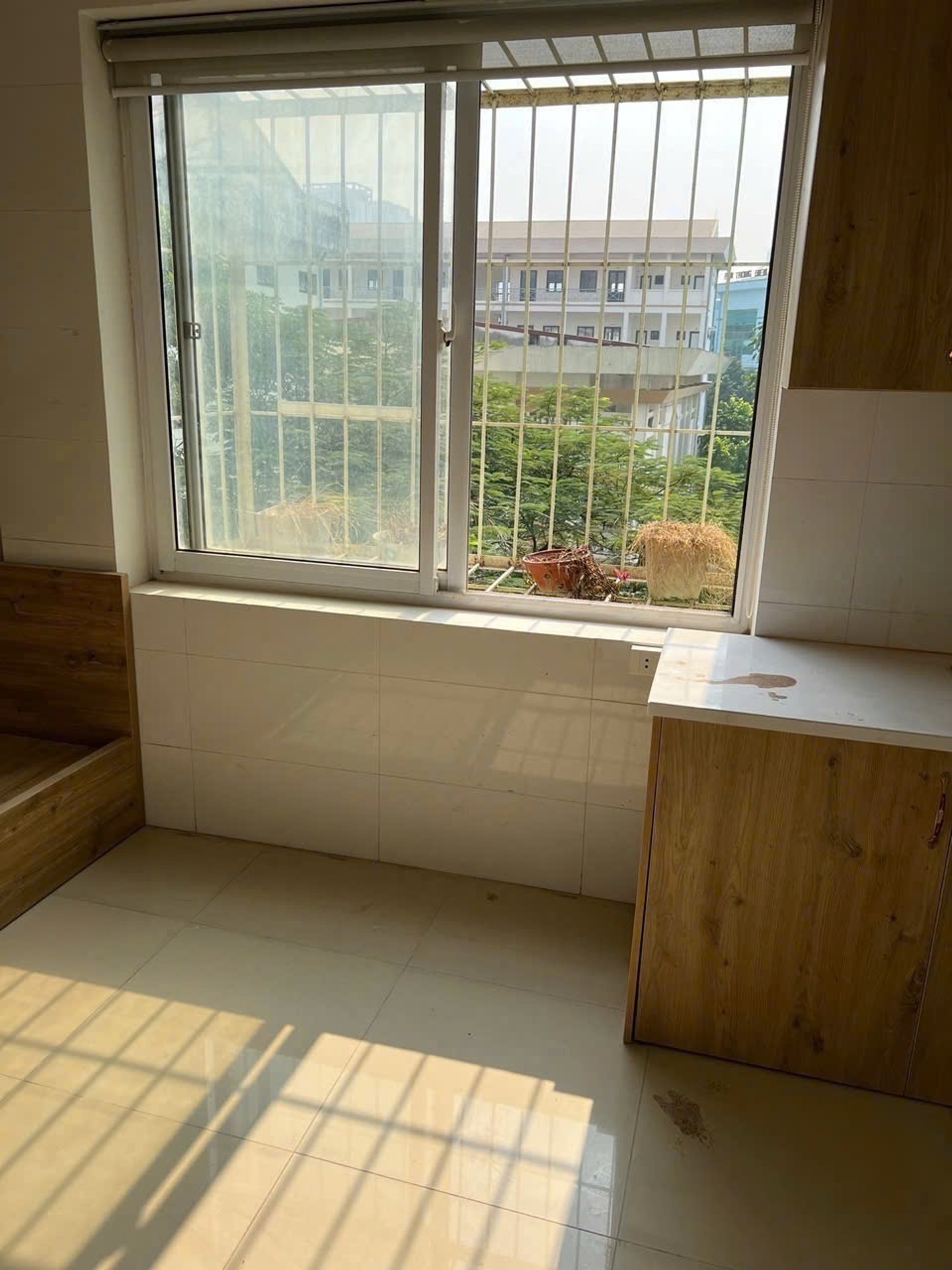 Tòa nhà căn hộ dịch vụ 8 tầng, Lô góc ô tô tránh tại phường Doãn Kế Thiện, kinh doanh tốt
