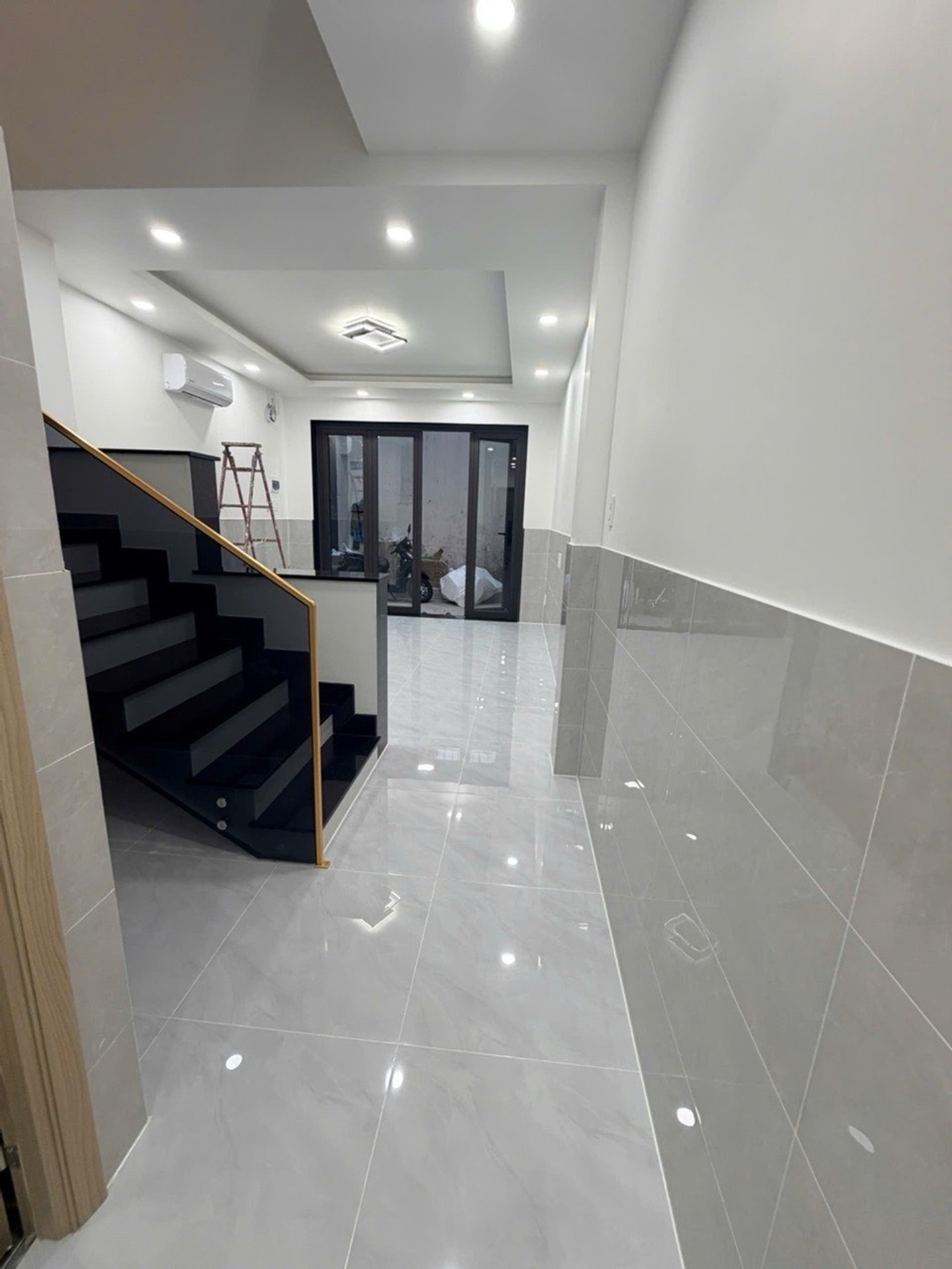 Nhà Vuông Vức Nơ Trang Long - 3 PN Thoáng Mát, Chỉ 6,65 Tỷ