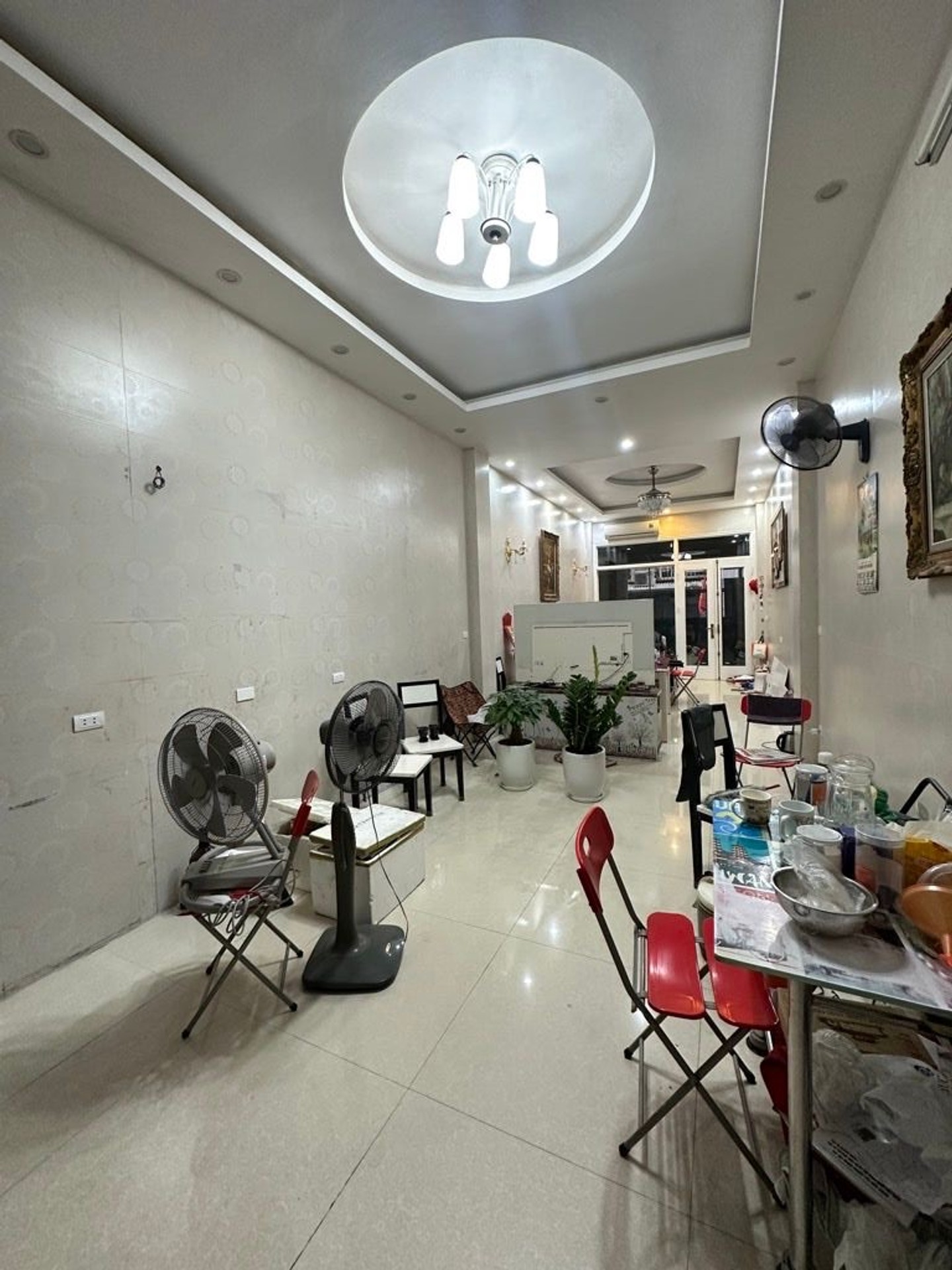Nhà 6 tầng thang máy siêu đẹp Vương Thừa Vũ, ô tô đỗ cửa, thoáng trước sau, giá chào 35 tỷ.