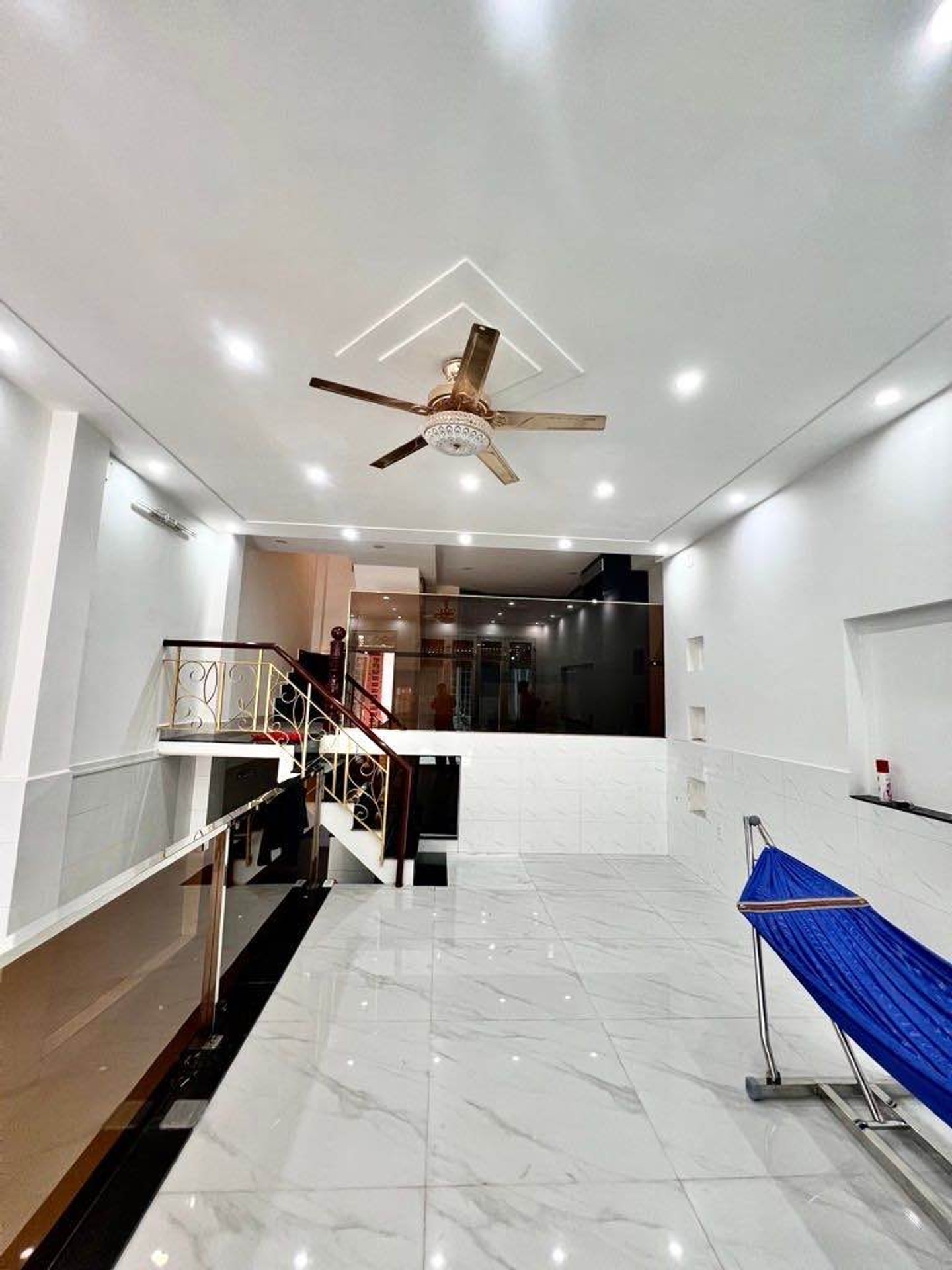 Nhà riêng 4 tầng rộng rãi tại Bình Trị Đông gần chợ và siêu thị