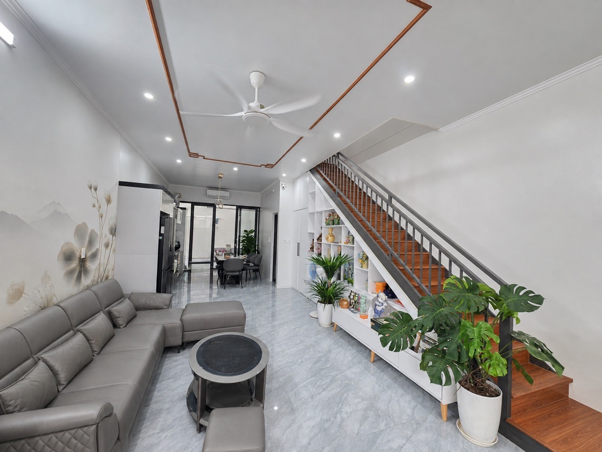 B.á.n nhà Vũ Đình Tụng - Nhà ĐẸP, Mặt tiền lí tưởng, 76m2, 10.3 tỷ