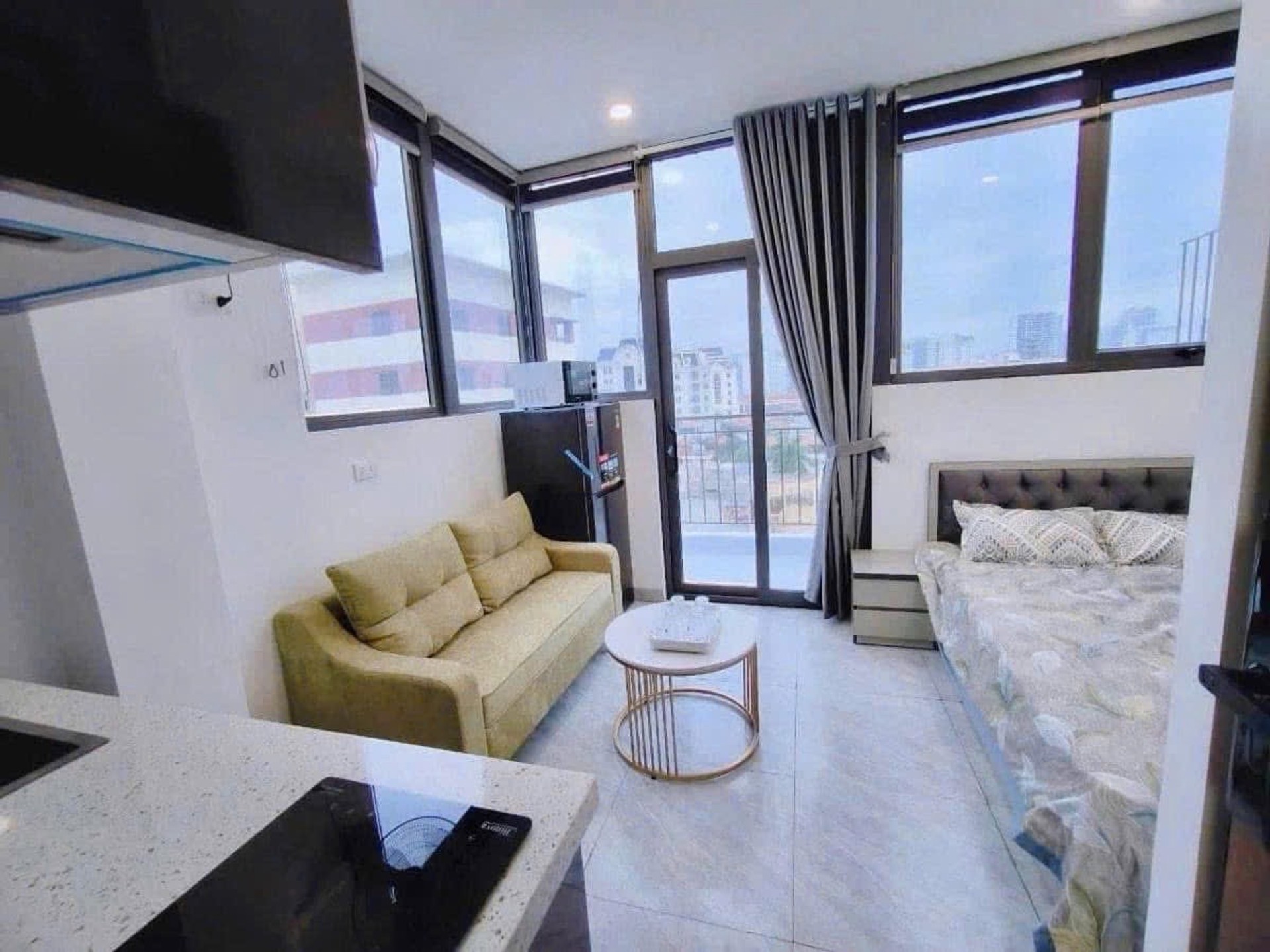 Bán nhà riêng lô góc 3 mặt thoáng tại Đội Cấn, Ba Đình, 9 tầng thang máy