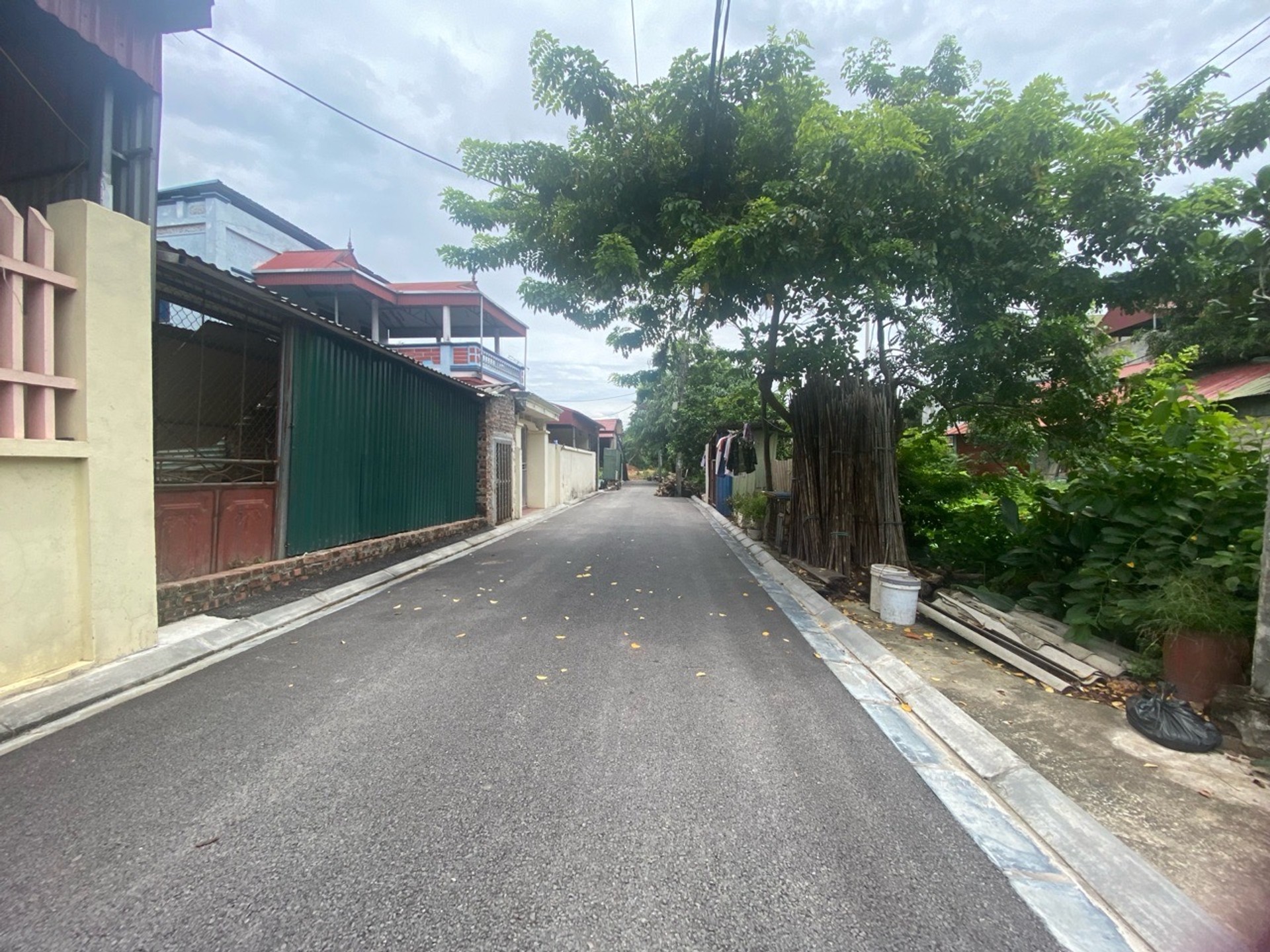 Bán đất 121.6m² mặt tiền 6.8m tại Xuân Nộn giá 6.2 tỷ