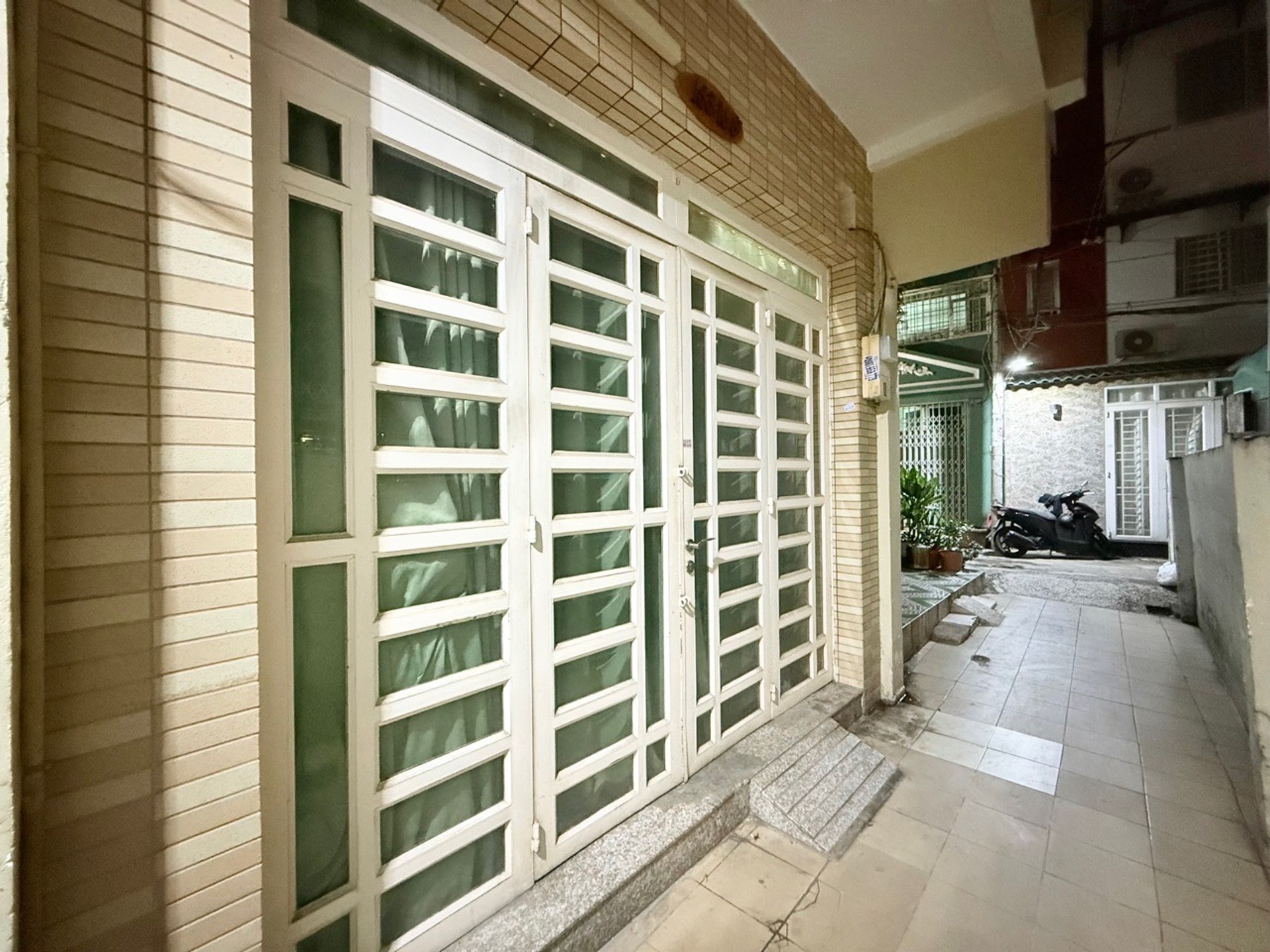 Nhà 4 Tầng BTCT Nguyễn Thượng Hiền - Vị Trí Đắc Địa, Giá Hấp Dẫn