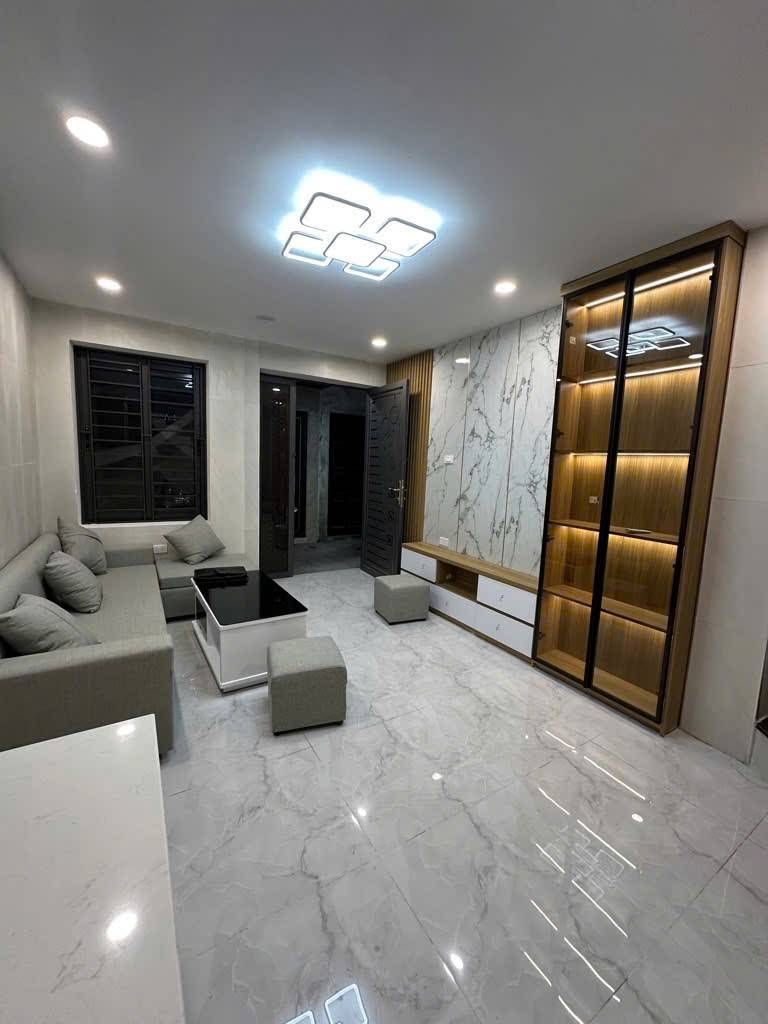 Nhà riêng 5 tầng nhỏ xinh tại Minh Khai, thiết kế hiện đại, giá hấp dẫn dưới 6 tỷ