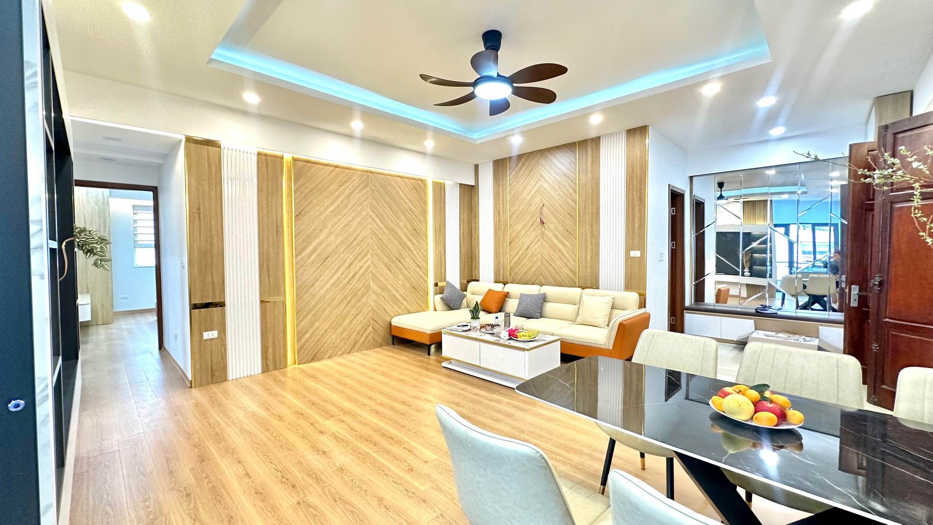 Căn hộ 3 phòng ngủ diện tích /105m2 tại Tam Trinh giá 8.35 tỷ