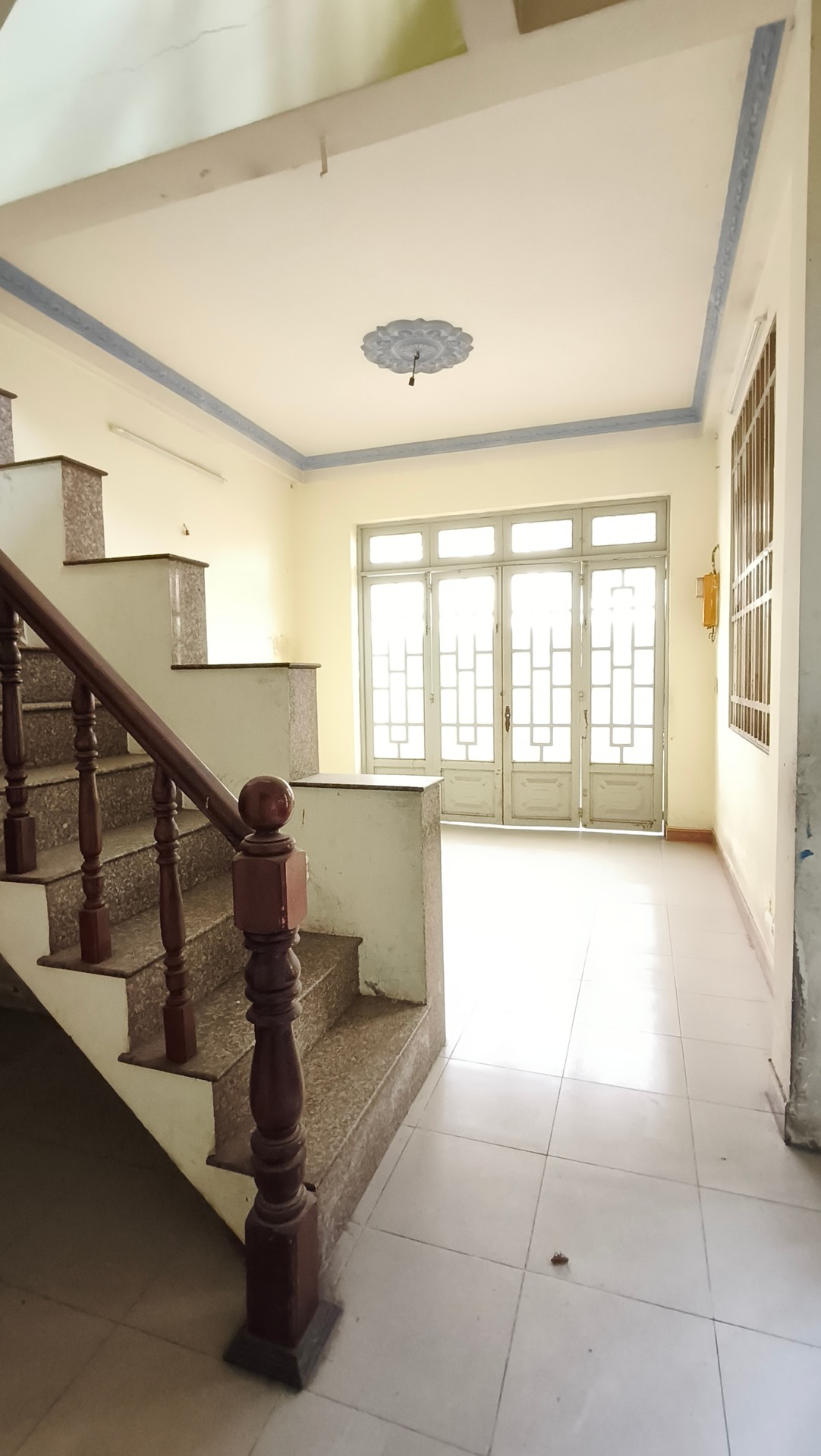 Nhà 2 tầng 64m2 gần chợ Thủ Đức giá 4.5 tỷ