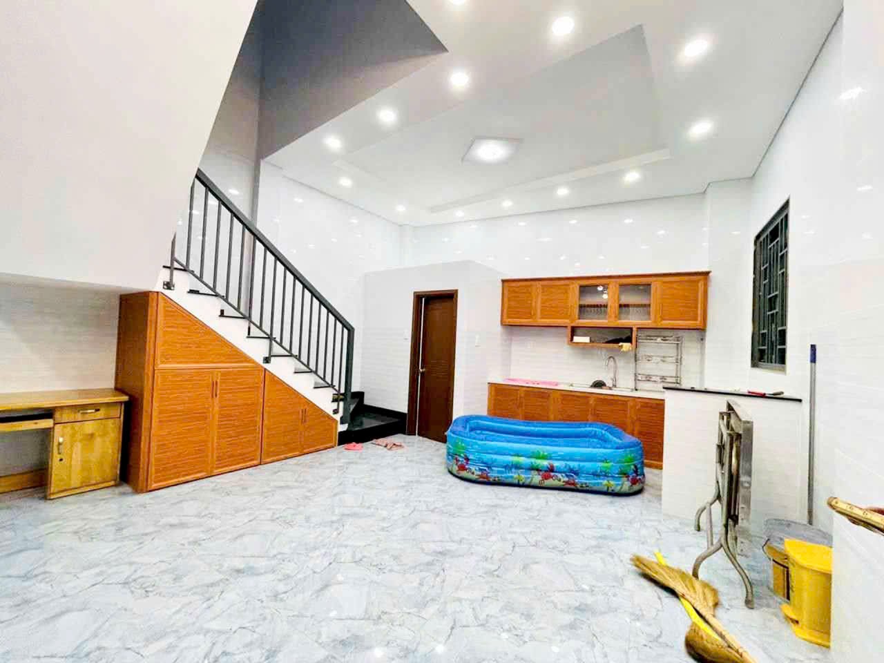 BÁN NHÀ BÌNH TÂN, RỘNG, THOÁNG, NHIỀU PHÒNG TÀI CHÍNH 6.8 TỶ.