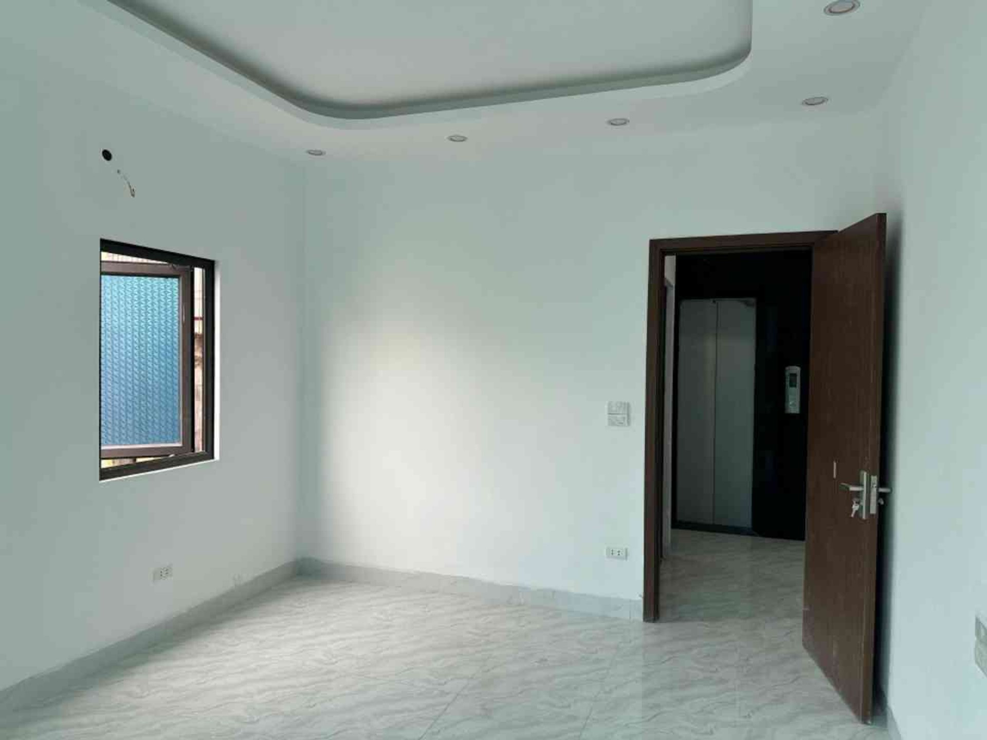 BÁN GẤP NHÀ 5,5 TẦNG, LÔ GÓC, 3 THOÁNG, GIÁ TL SÂU, GẦN XỐM, ĐẠI HỌC ĐẠI NAM, ĐIỆN LỰC