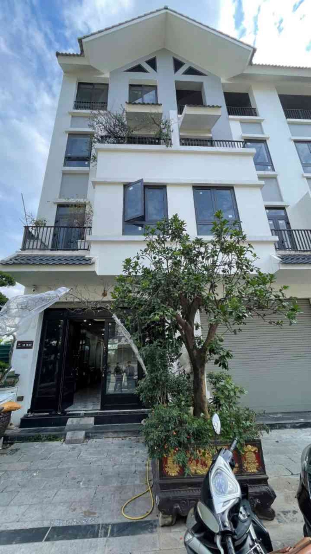 Biệt thự liền kề Hinode Royal Park_sát vành đai 3.5_Hà Nội giá tốt với view hồ trung tâm hiếm có