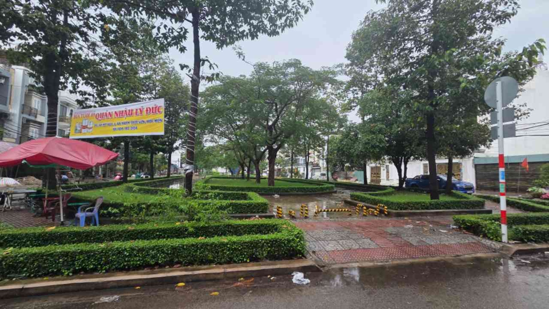 Bán nhà nghỉ 4 tầng có thang máy gần chợ đầu mối Hóc Môn