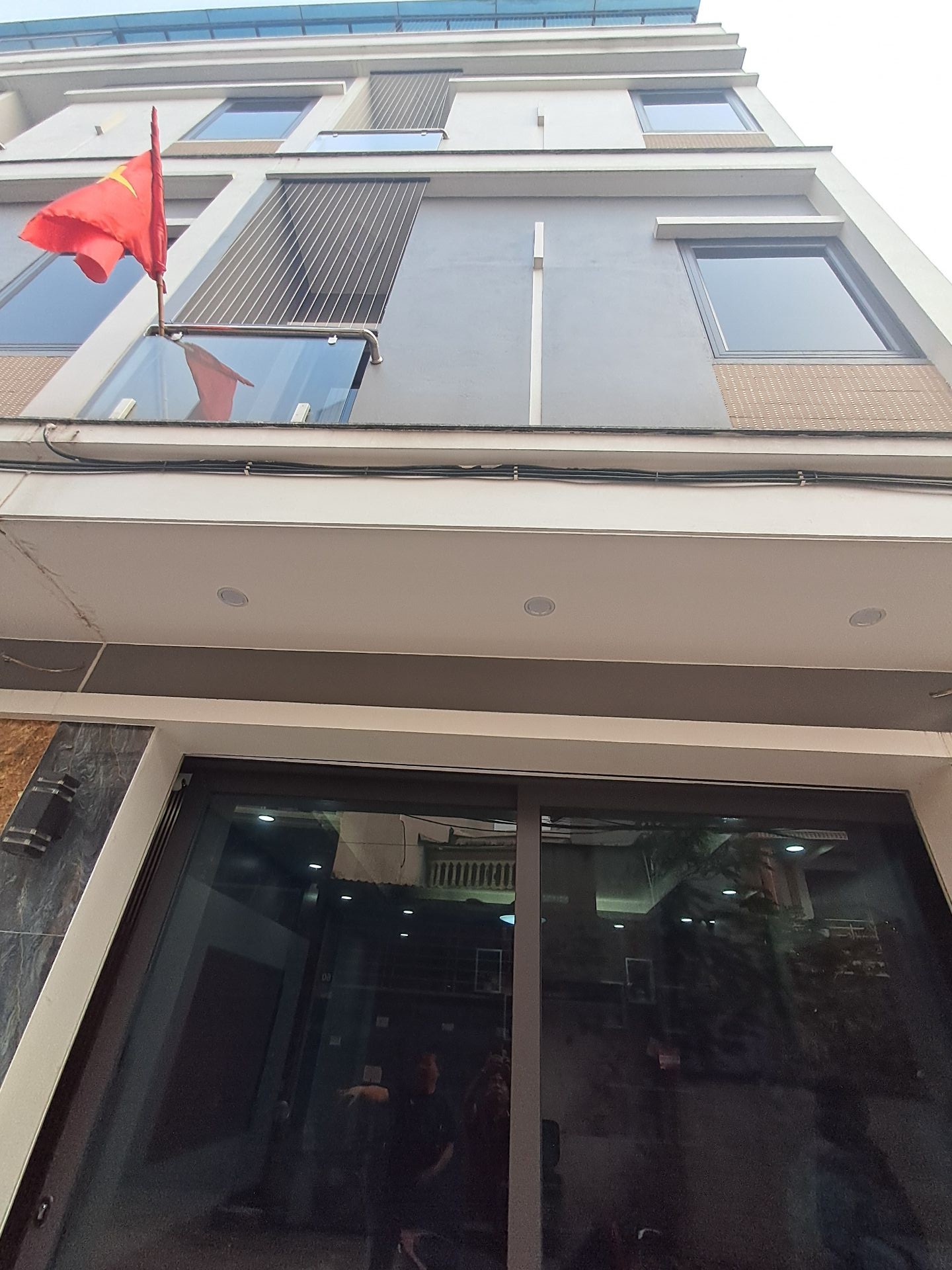 Nhà mặt phố hiếm có quận Hà Đông, ô tô đỗ cửa, sổ đỏ chính chủ