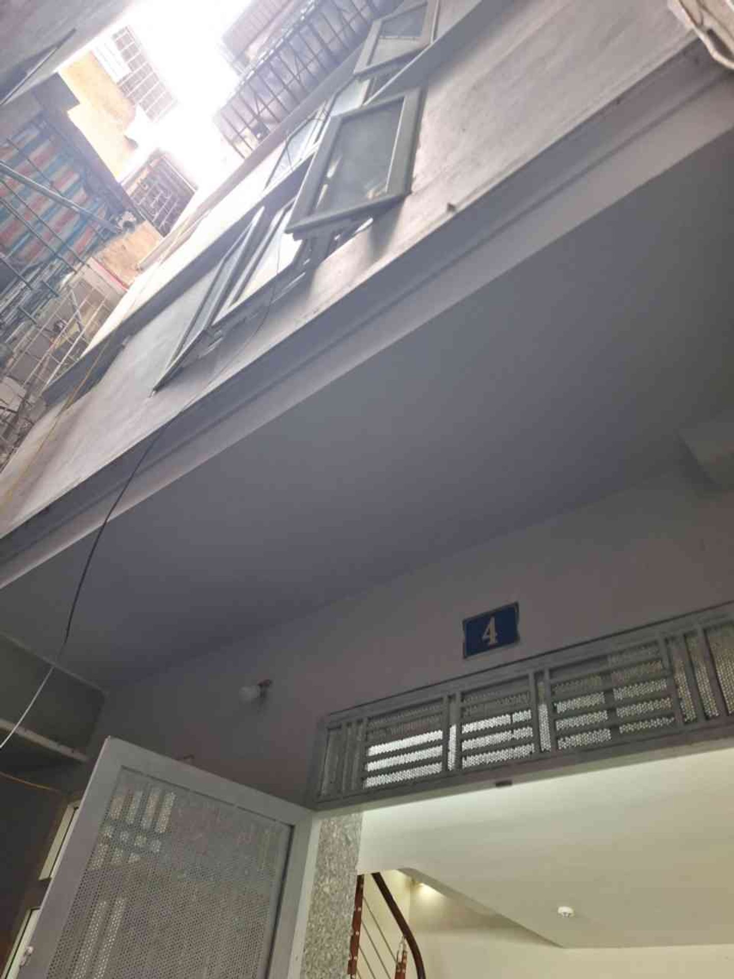 Bán nhà Tôn Đức Thắng, 5 Tầng, Ngõ Nông, Gần Hồ Điều Hoà, Gần ô tô