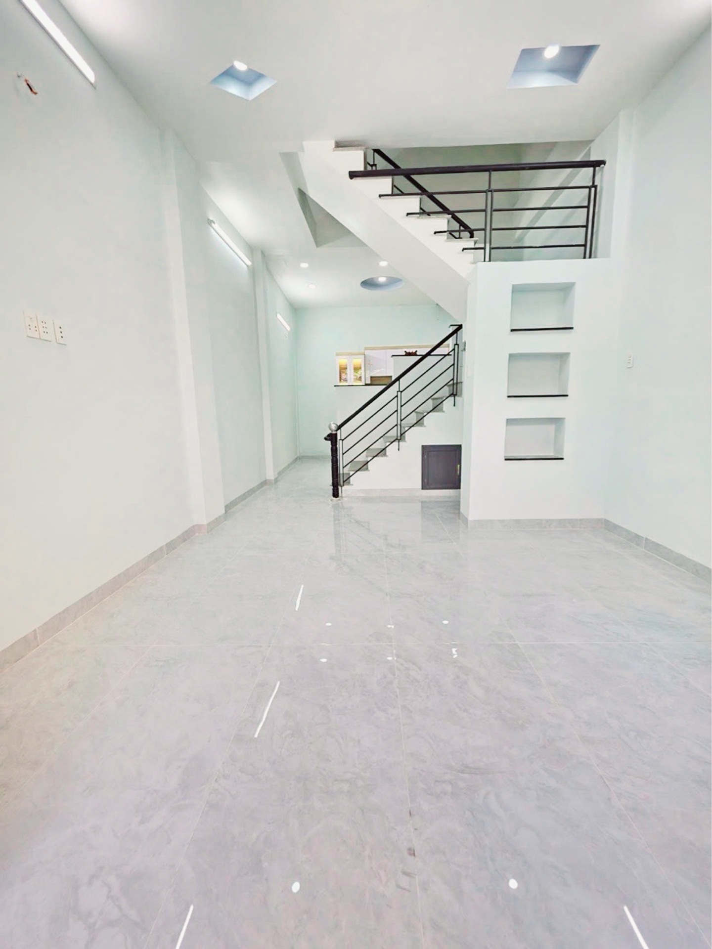 Bán nhà Nguyễn Văn Luông 45m2 3 tầng hoàn công đủ nhích 5 tỷ xíu N_Q616