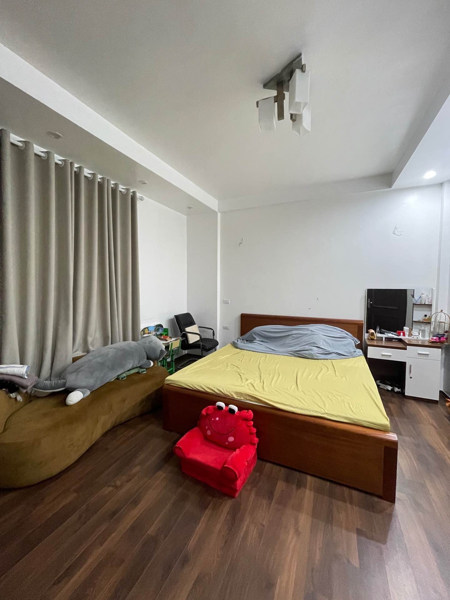 Bán nhà 4 tầng lô góc tại Triều Khúc, ngõ thông, giá 5.5 tỷ