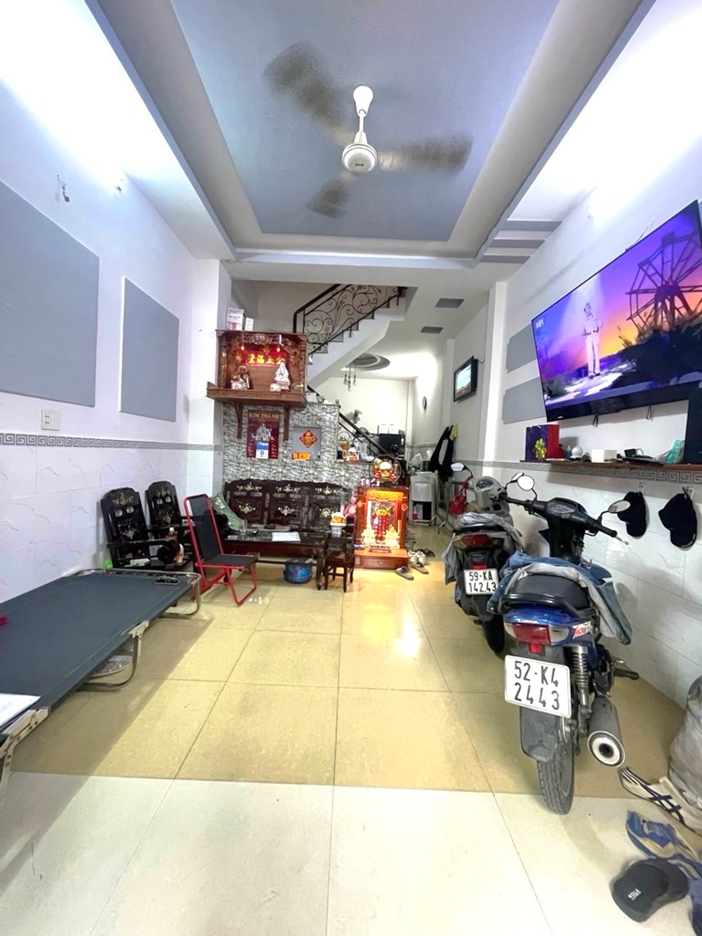 BÁ.N NHÀ ĐẸP 3 TẦNG SÁT TỈN.H LỘ 10 - KHU TÊN LỬ.A - BTCT - HẺM XE HƠI - ( 4X12M ) CHỈ 5x$
