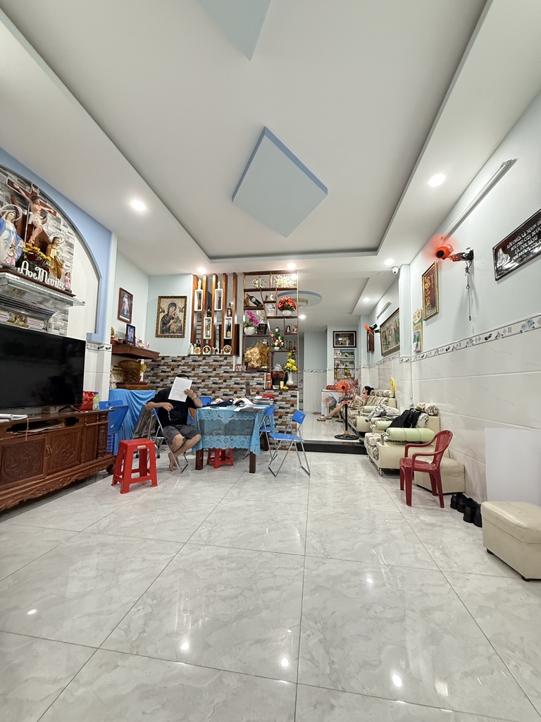 Nhà 3 tầng BTCT rộng 84m2 tại Tân Bình giá 8.5 tỷ