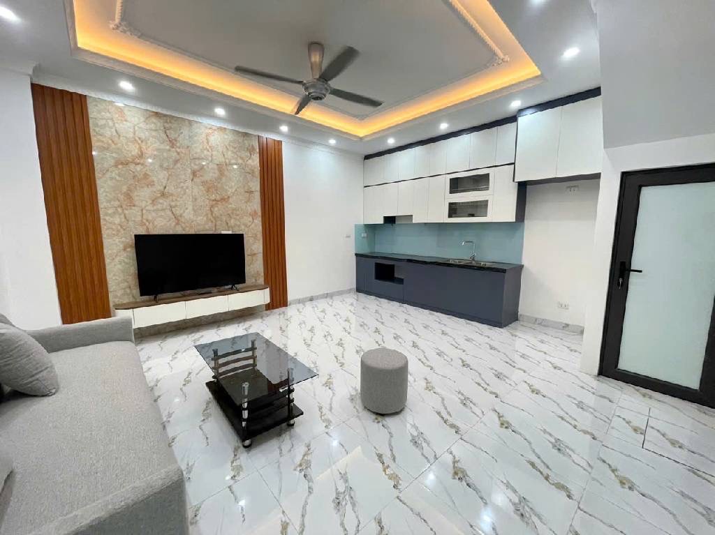 Bán nhà 4 tầng, 4 phòng ngủ tại Trương Định, sổ đỏ chính chủ