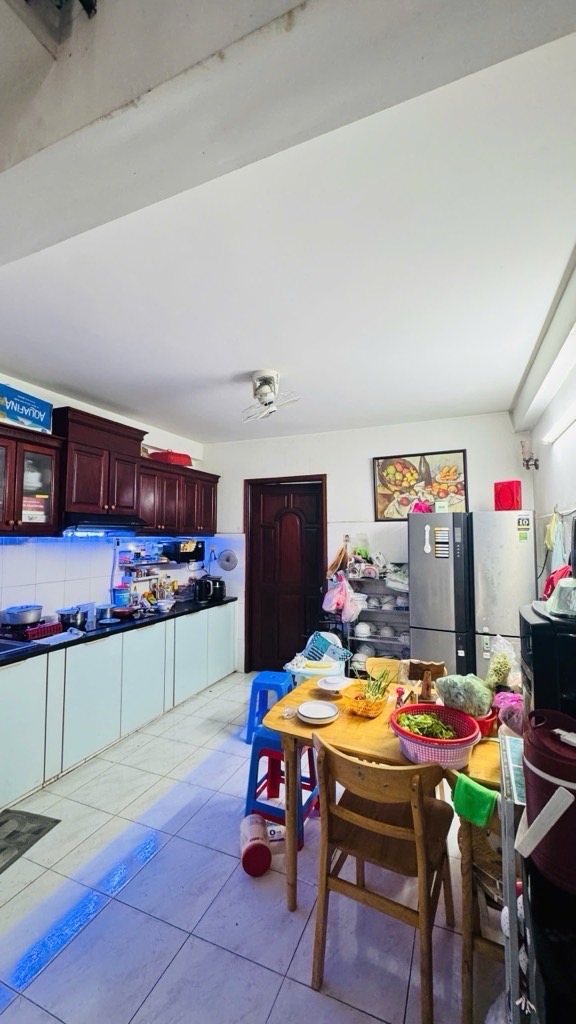 Bán nhà mặt phố Tân Thành 4 tầng 8 phòng ngủ diện tích 73m2