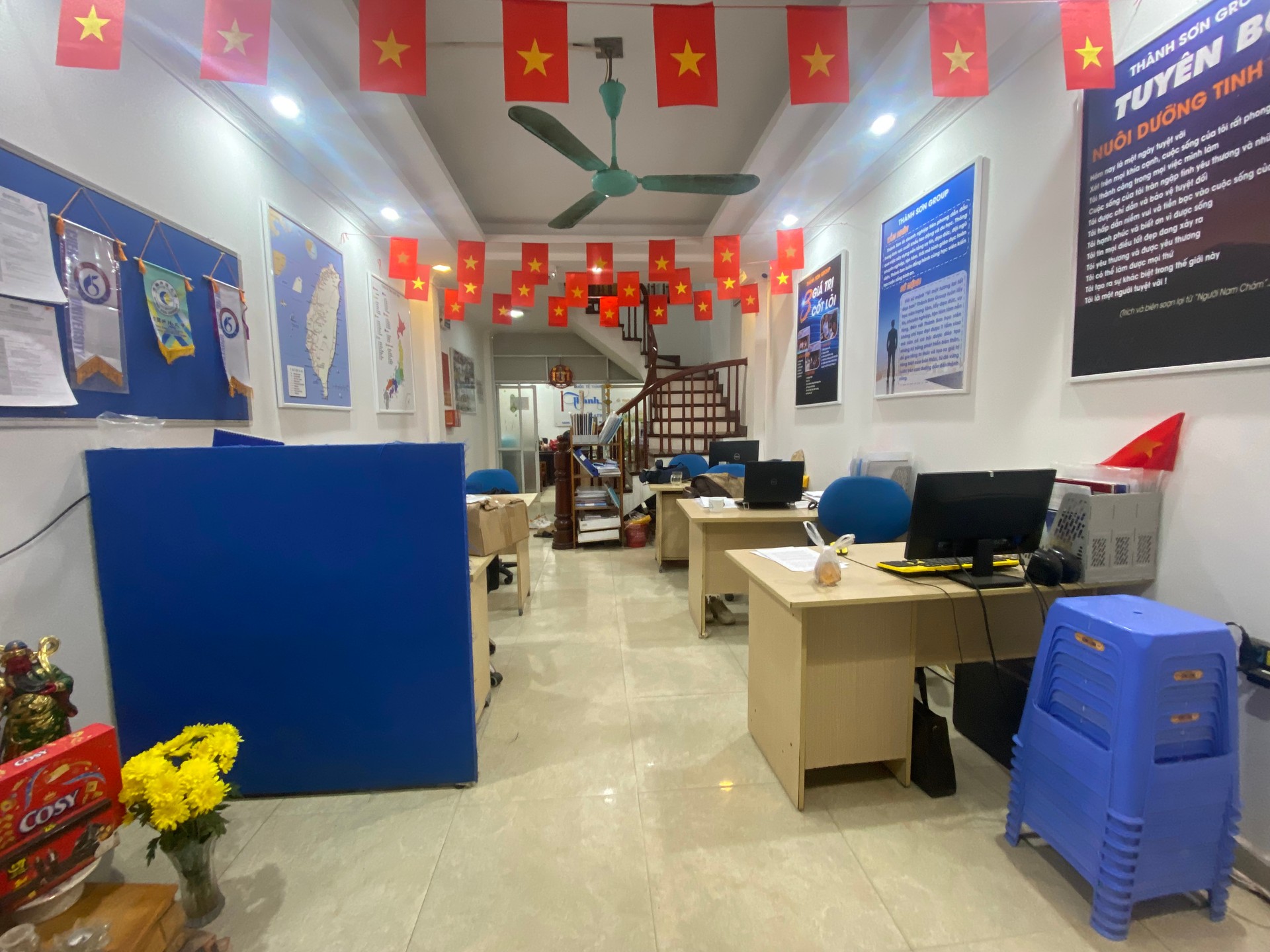 Bán nhà phố Mai Dịch, quận Cầu Giấy, 6 tầng, ô tô vào nhà