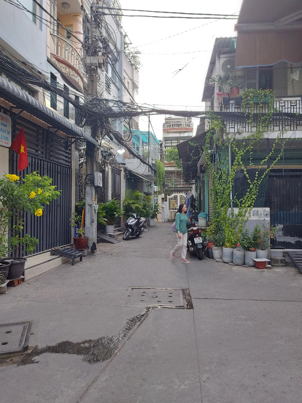 Nhà Phố Quận 10, Tiện Nghi, Vị Trí Vip