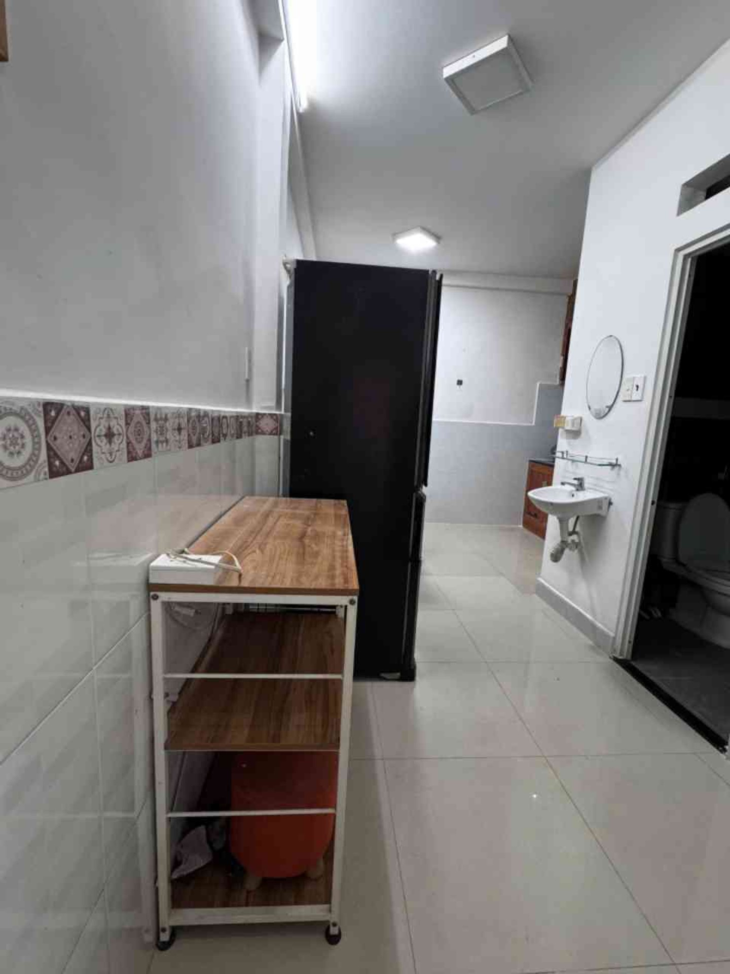 LÔ GÓC 2 TẦNG - GẦN NGÃ 4 HÀNG XANH , TRƯỜNG ĐẠI HỌC, TẶNG FULL NỘI THẤT