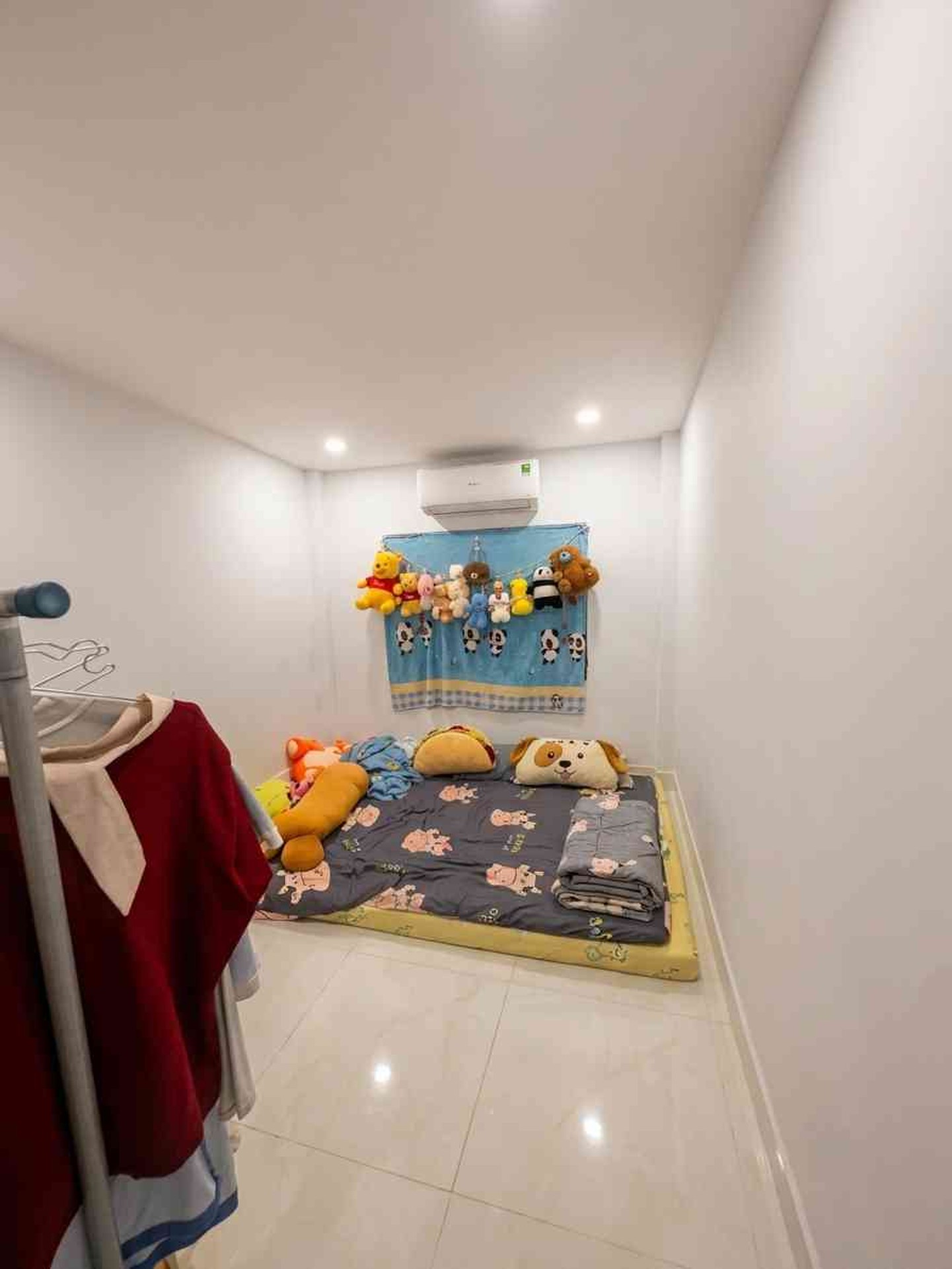 Nhà 3 tầng hẻm xe tải Tân Bình, 2 phòng ngủ, giá 2.38 tỷ