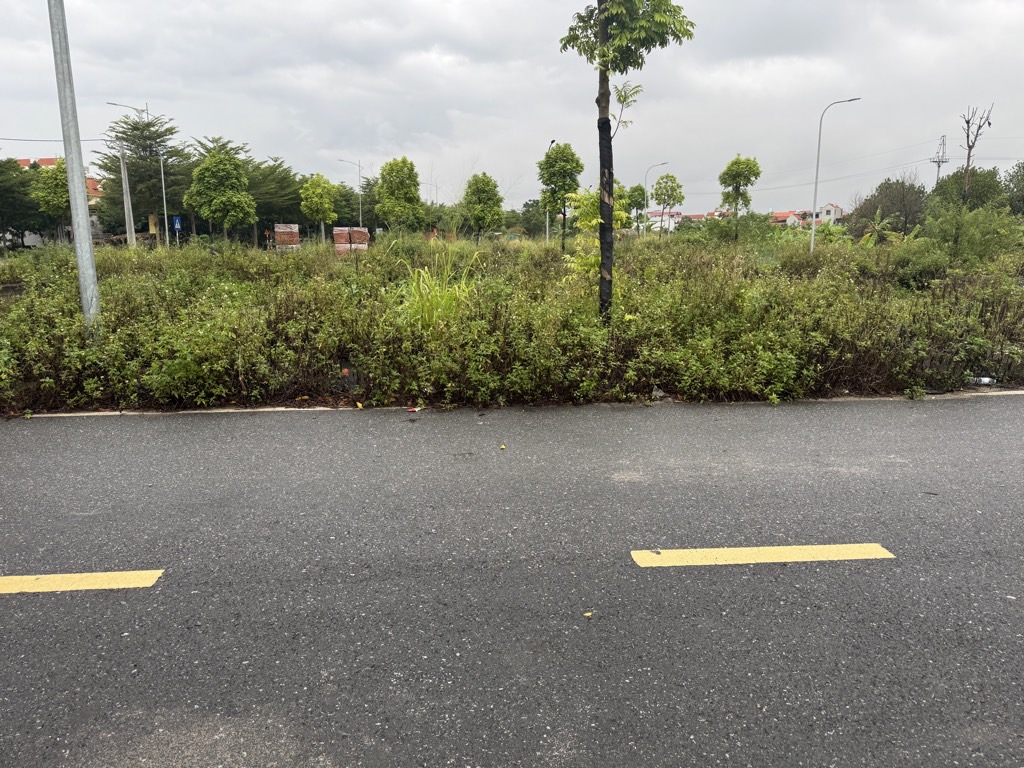 ĐẤT PHÂN LÔ ĐẸP - OTO TRÁNH- VỈA HÈ ĐÁ BÓNG, VỊ TRÍ PHÁT TRIỂN MẠNH TẠI ĐAN PHƯỢNG