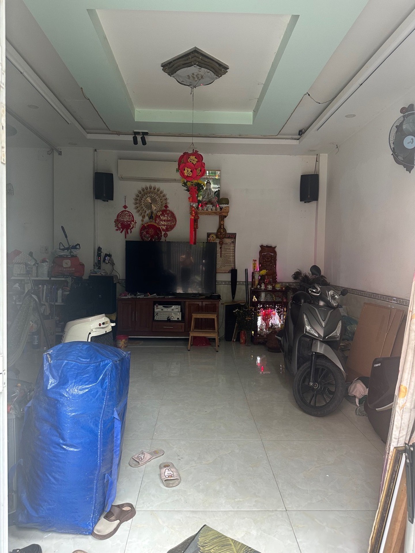 Nhà 3 tầng 3 mặt tiền, ô tô vào nhà - Giá cực ưu đãi 7.3 tỷ