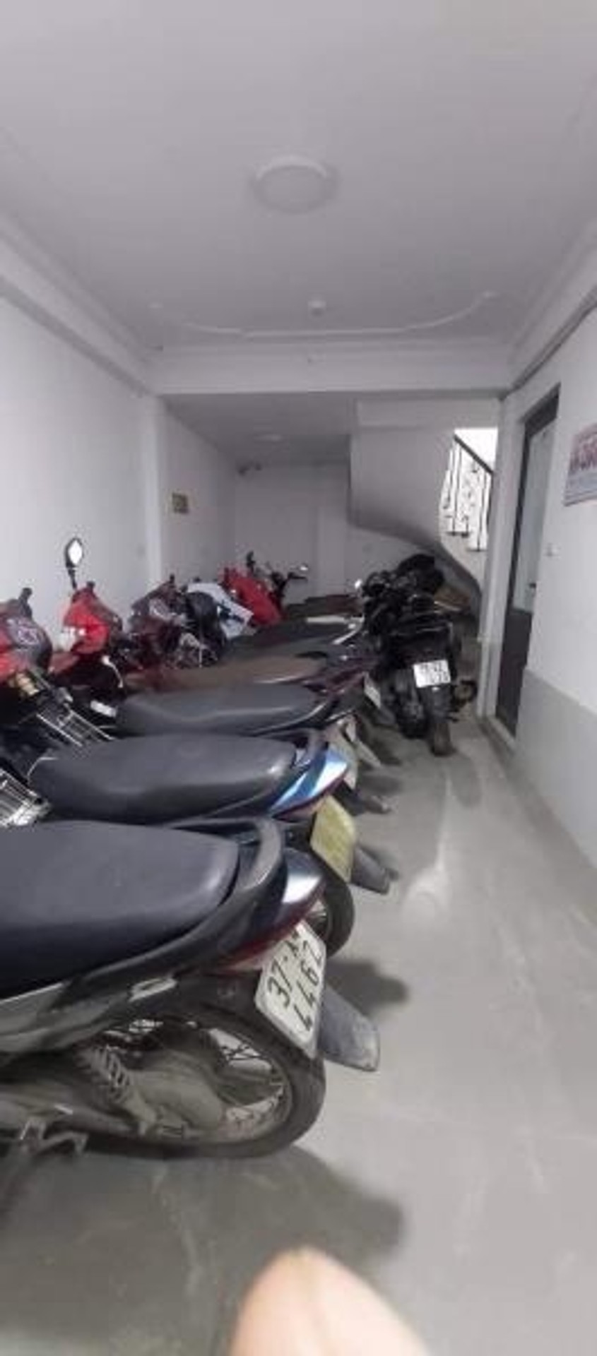 Nhà 6 tầng Phan Đình Giót diện tích 44m2,mt 5.7m, gần hồ Phương Liệt, dạo bộ thư giãn, giá 12.3 tỷ