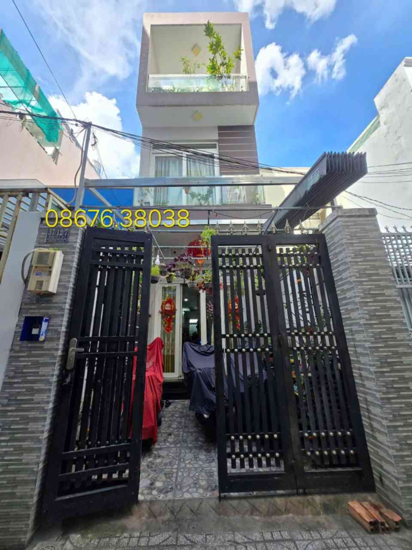 Nhà 2 mặt tiền siêu đẹp, gần Giga Mall, giảm ngay 300 triệu