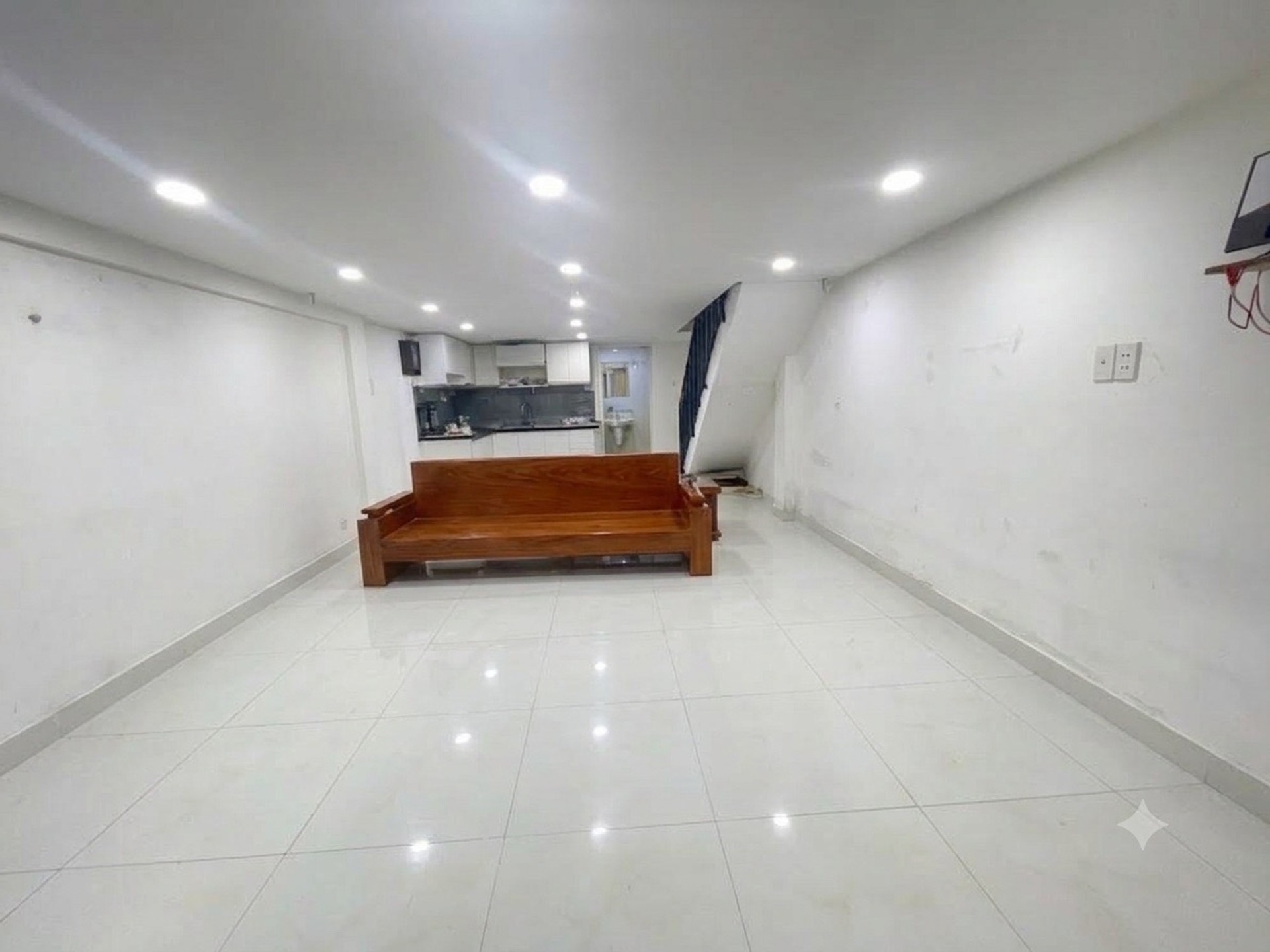 Bán căn hộ chung cư tầng trệt trung tâm Phú Nhuận, 2 phòng ngủ, diện tích 31.6m2