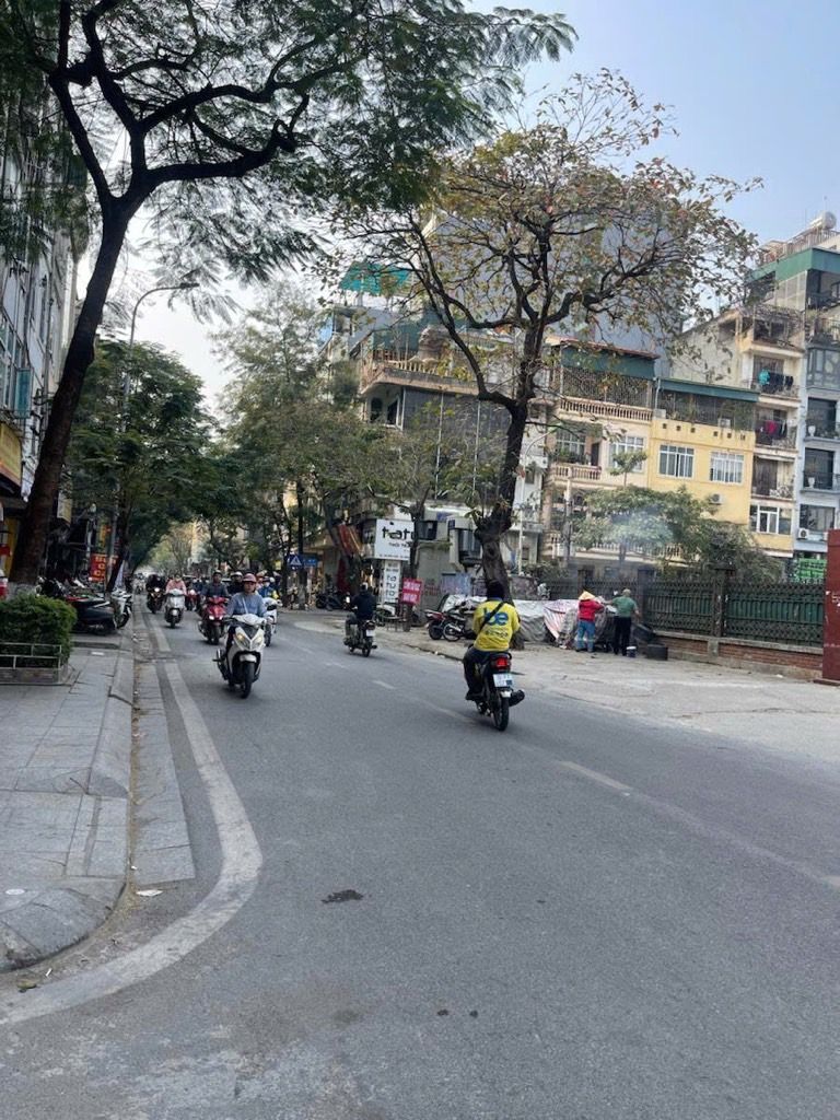 Nhà riêng tặng đất trung tâm Quận Ba Đình, cơ hội hiếm giá tốt