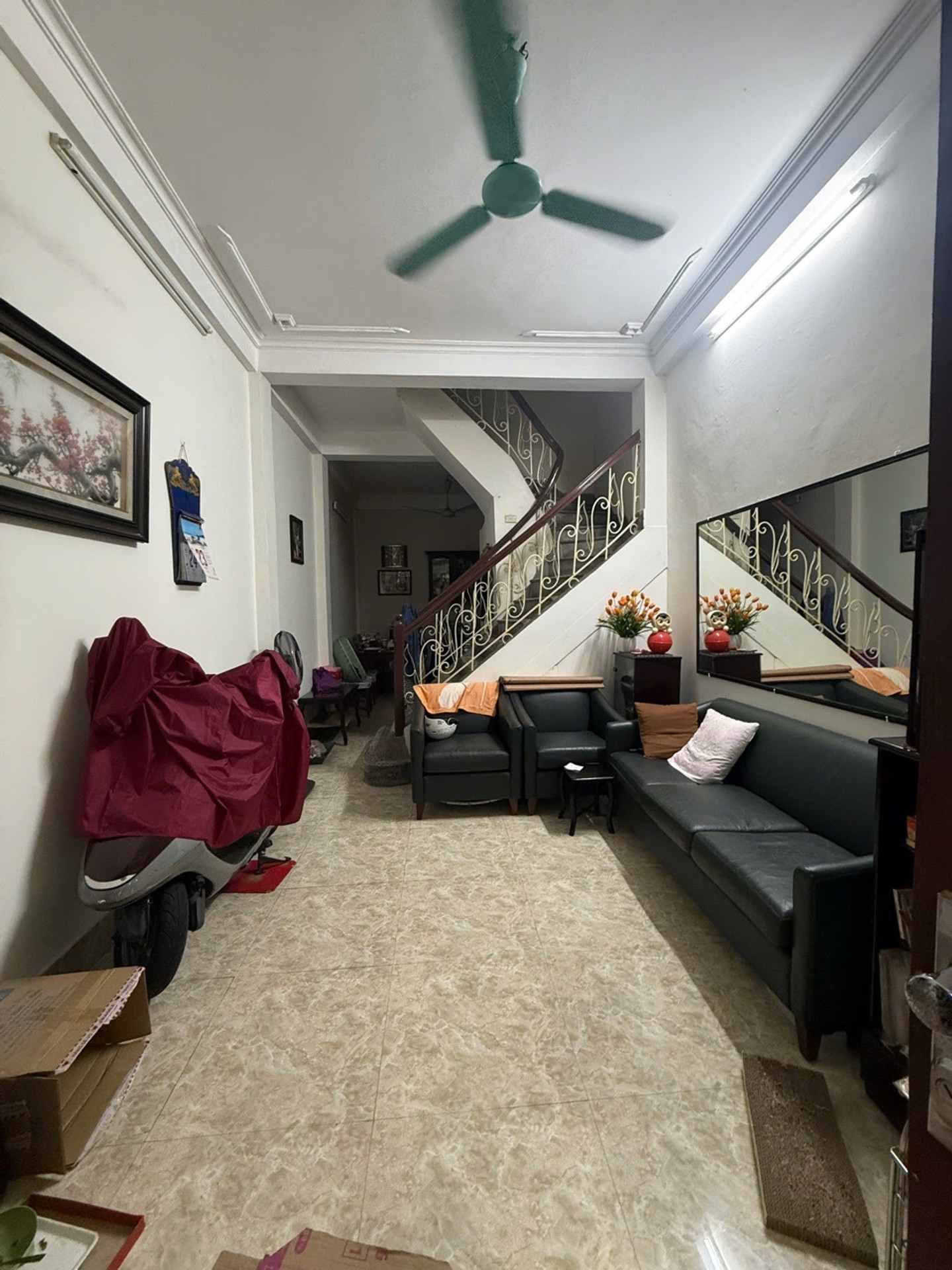 Bán nhà riêng 4 tầng diện tích 42.6 m2 tại phường Hương Viên, view hồ, ngõ rộng 2m