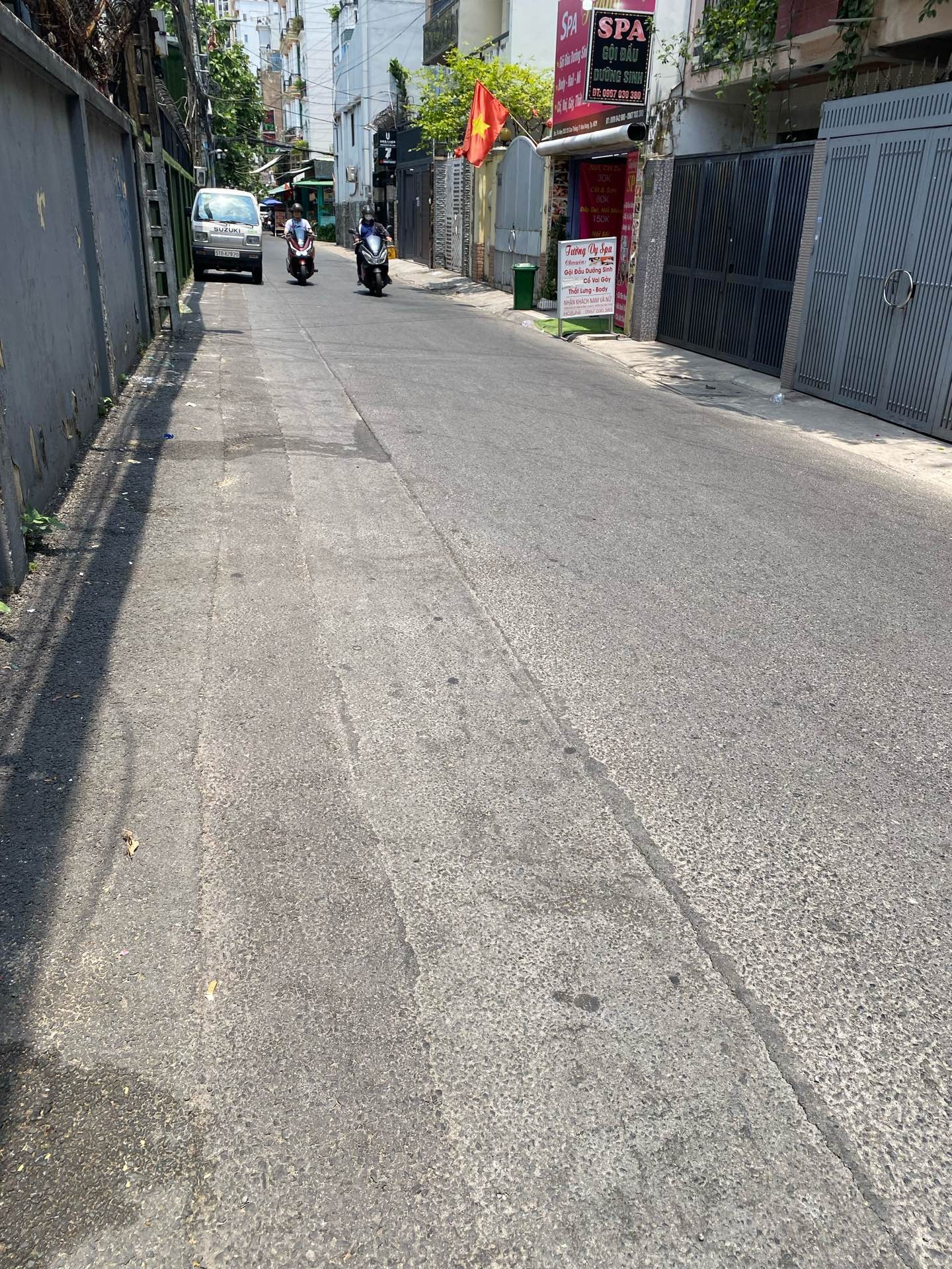 Nhà 3 tầng chắc chắn, kinh doanh ngay khu Hoà Hưng