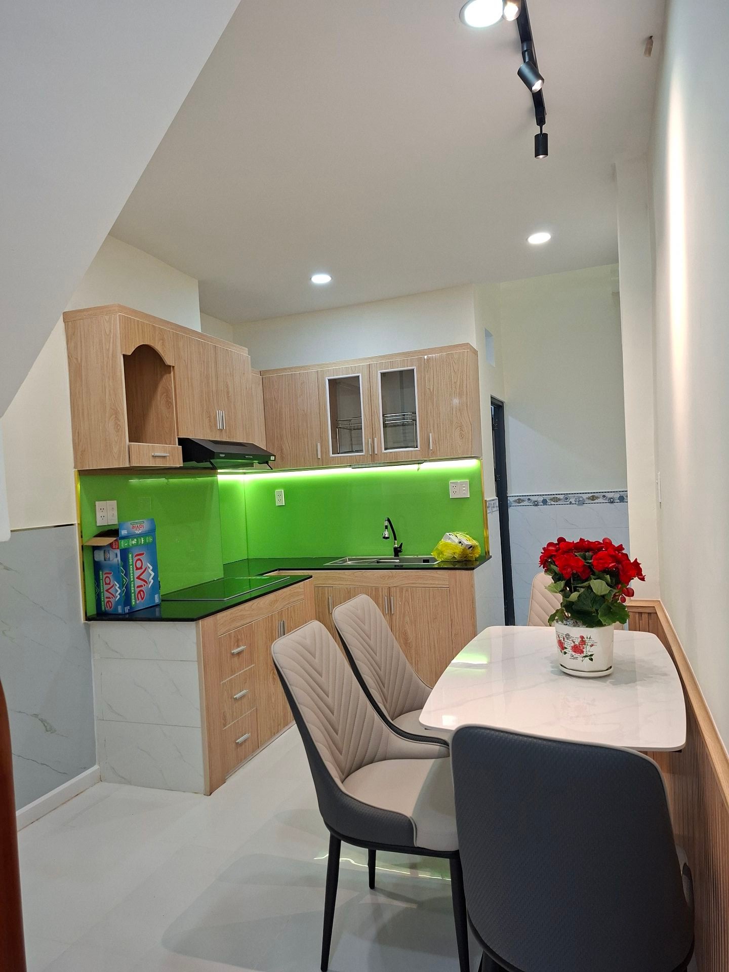 Nhà 2 tầng mới đẹp gần Đặng Văn Bi giá 4,64 tỷ giảm 160 triệu