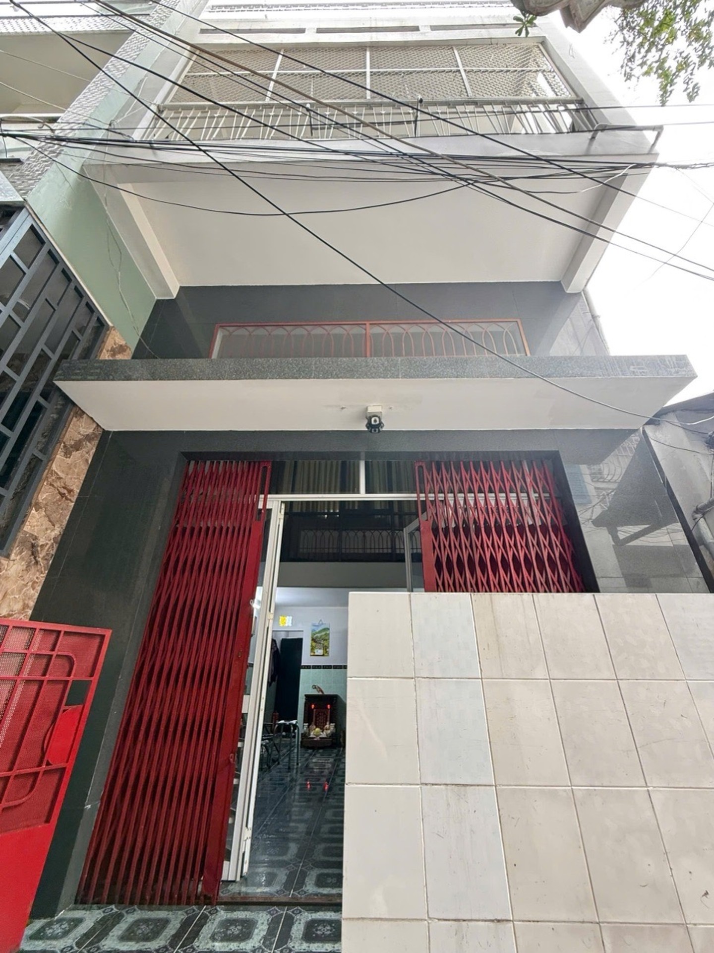 Nhà 4 tầng quận 10 - 3PN, hẻm thông, giá tốt