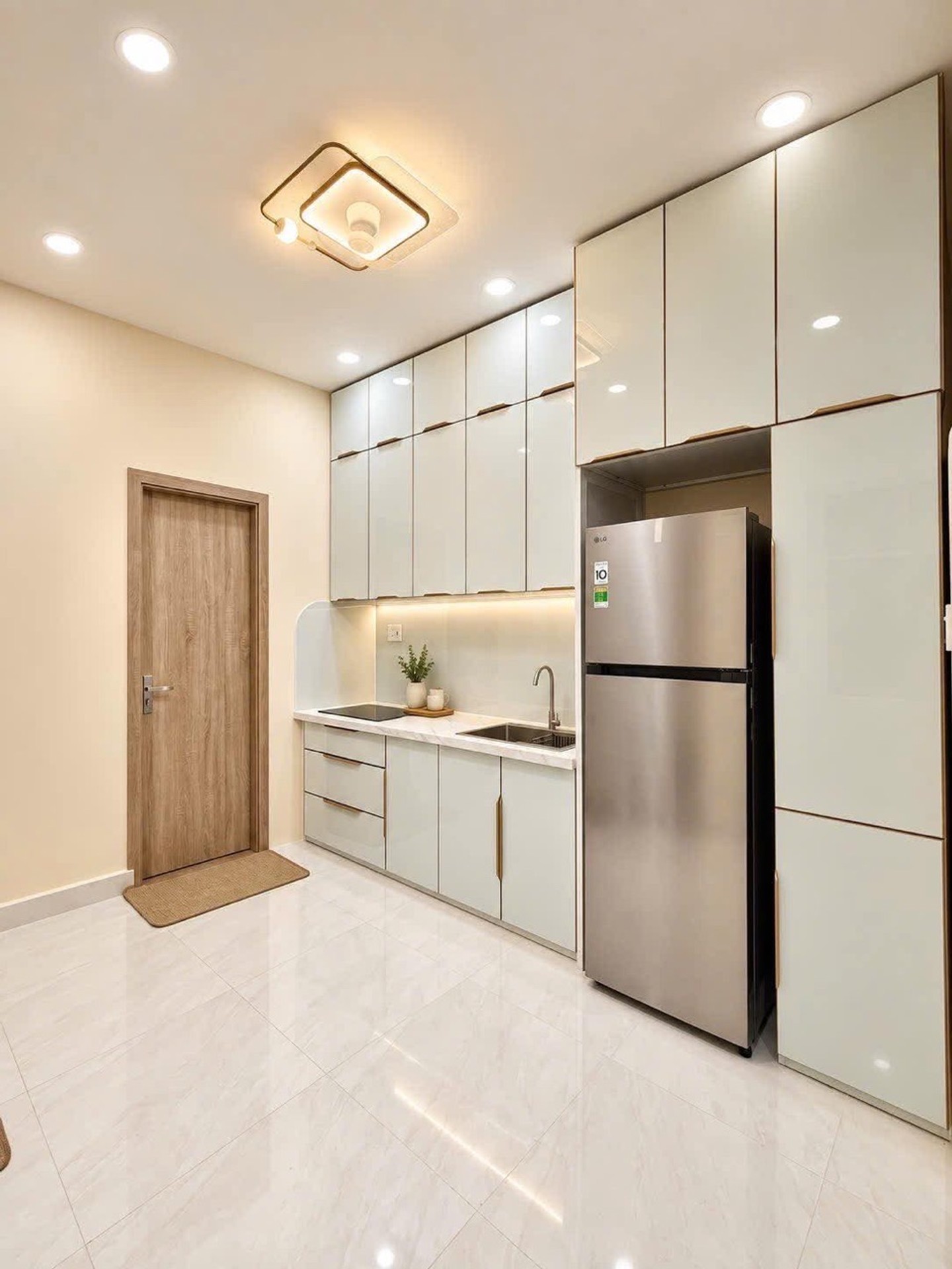 NHÀ MỚI ĐẸP NGAY CÔNG VIÊN HOÀNG VĂN THỤ TÂN BÌNH - 20M RA MẶT TIỀN - HIẾM NHÀ BÁN - 4 TẦNG BTCT