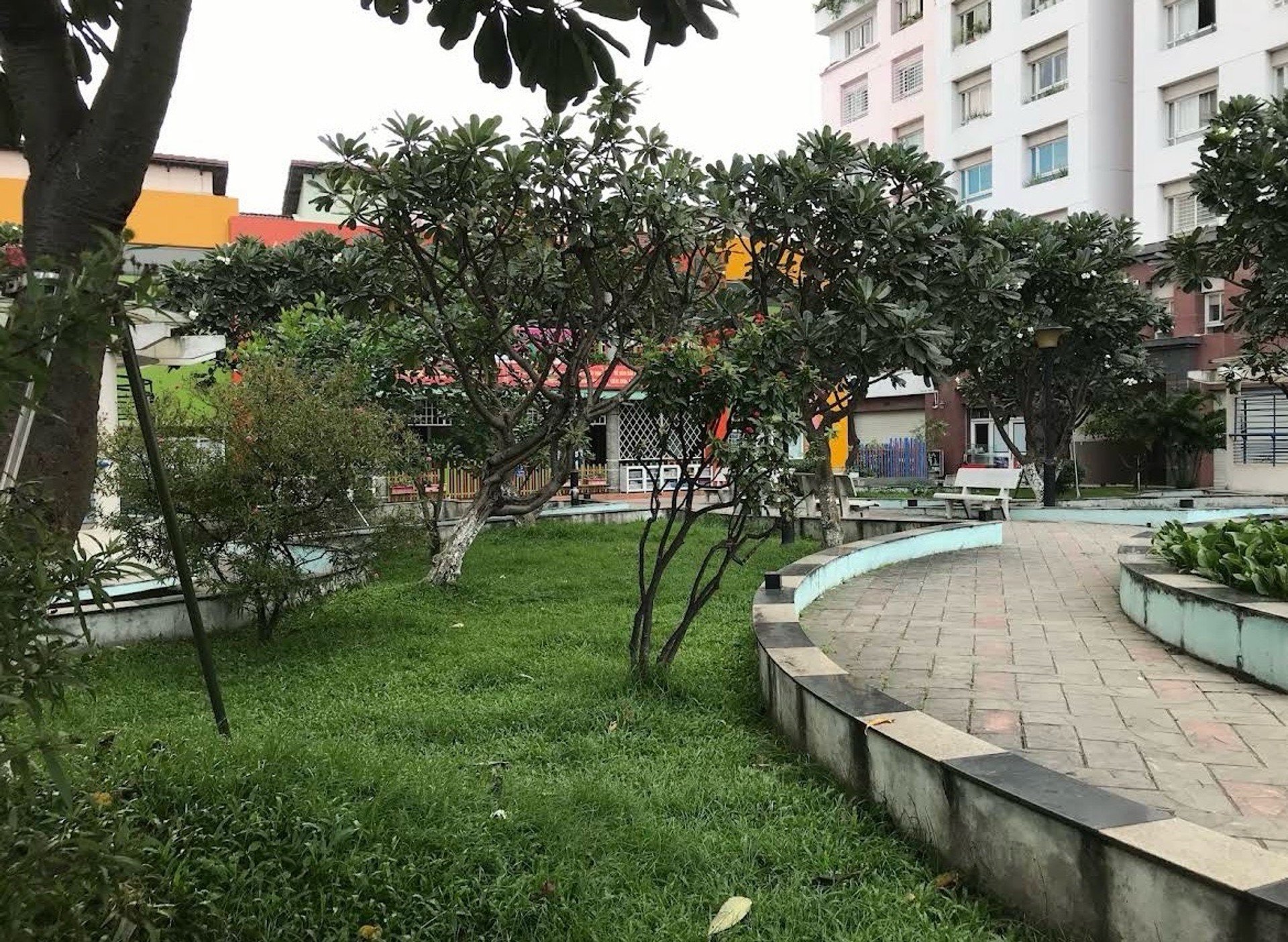 Bán penthouse 4 phòng ngủ view thành phố tại quận 12