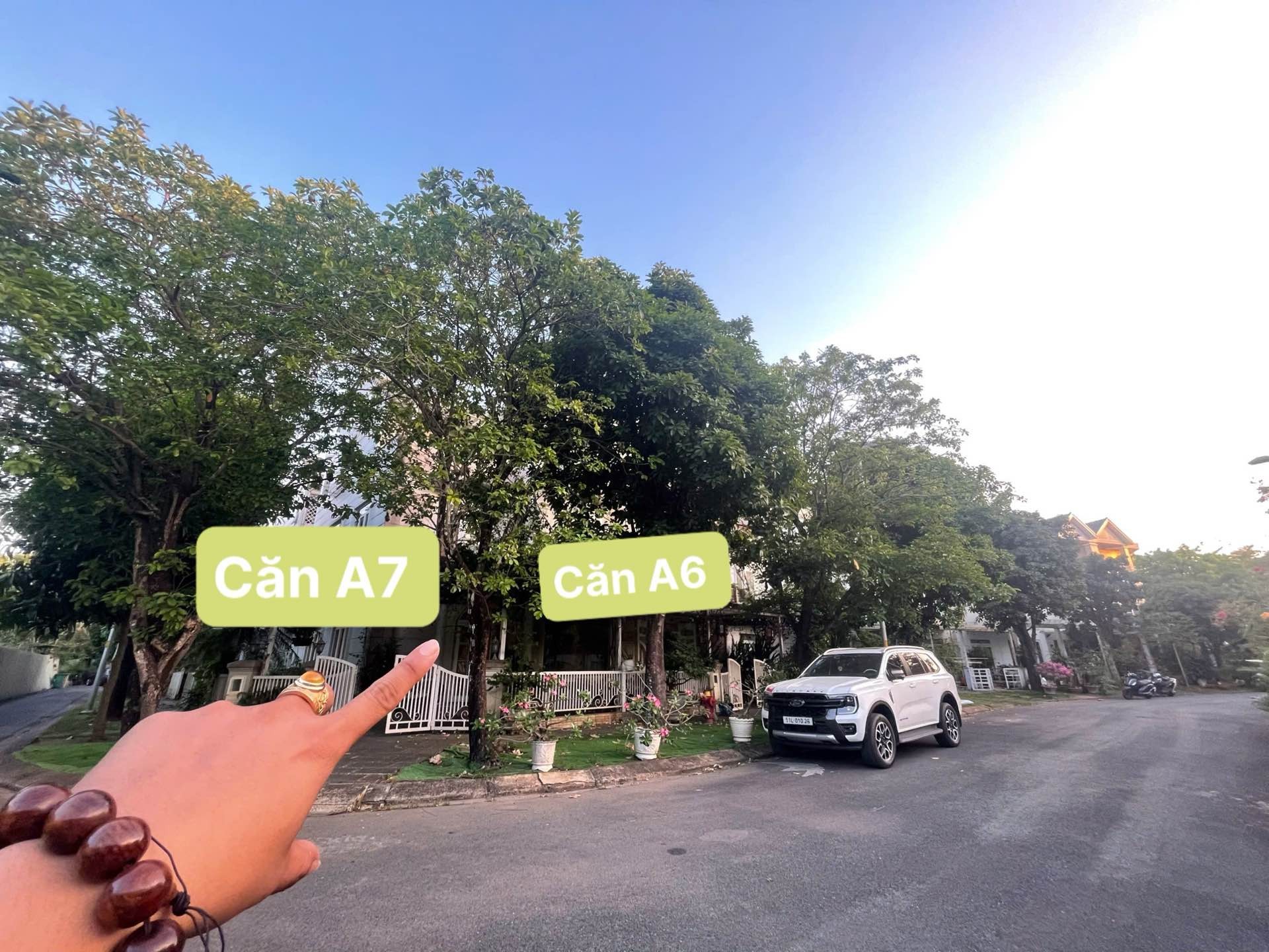 Biệt thự HoJa Villa đẳng cấp trung tâm Quận 9 với 4 phòng ngủ và không gian riêng tư, giá cực tốt